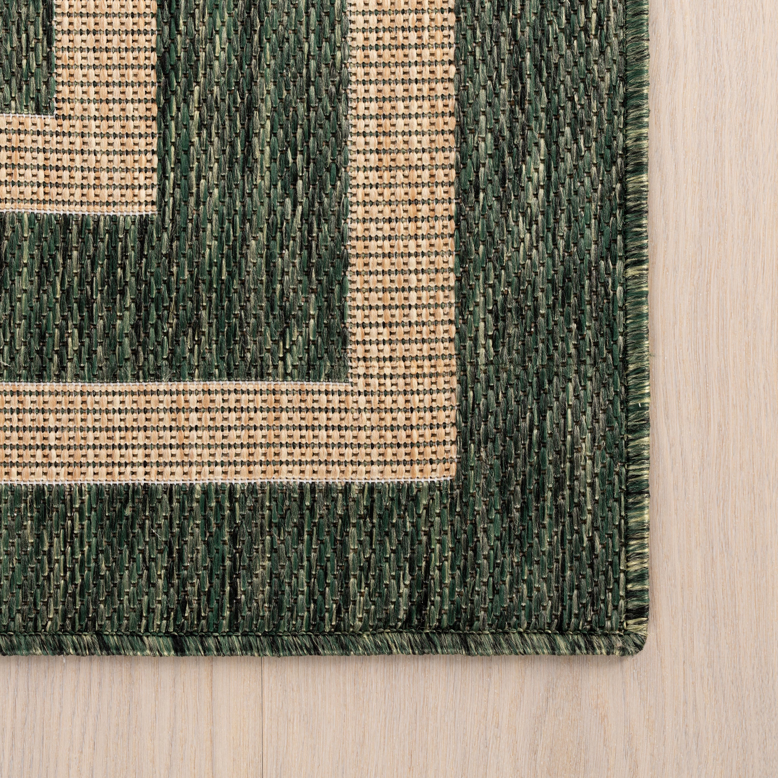 Zirelle Indoor/Outdoor Contemporary Area Rug - Image 11