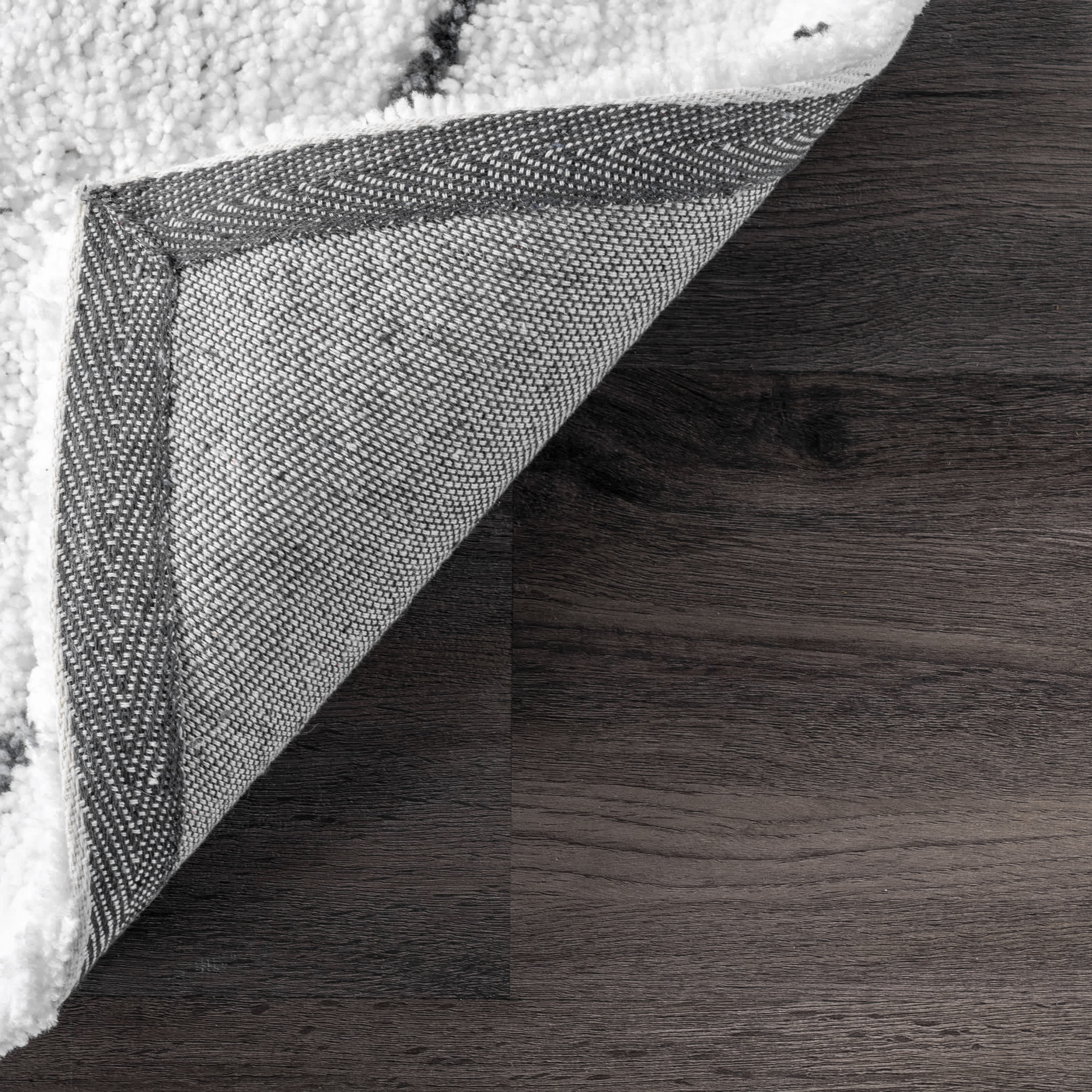 Hand Tufted Beaulah Shaggy Area Rug - Image 7