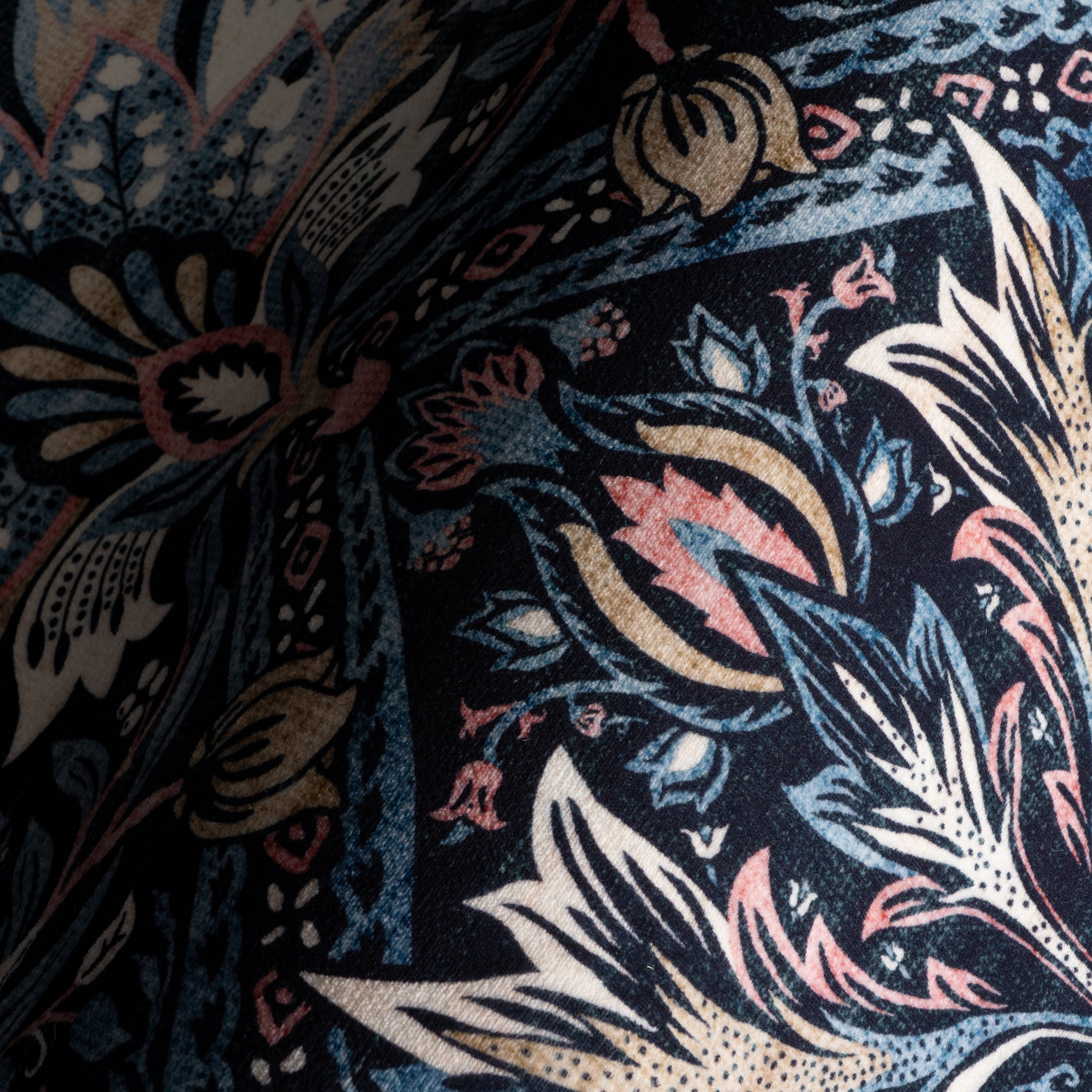 Nuloom Aurenda Floral & Paisley Washable Rug - Image 5
