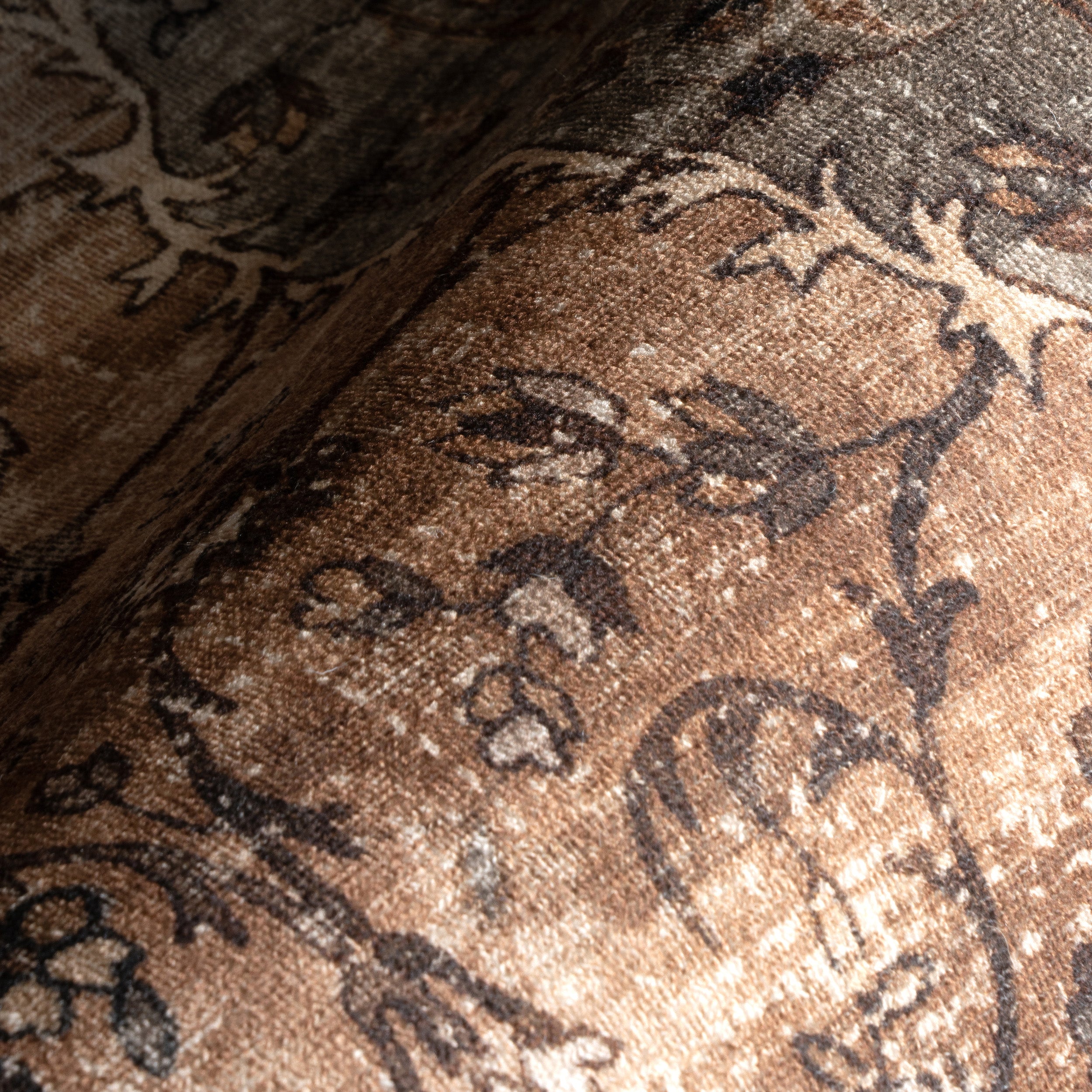 Karrigan Medallion Spill Proof Machine Washable Area Rug - Image 5