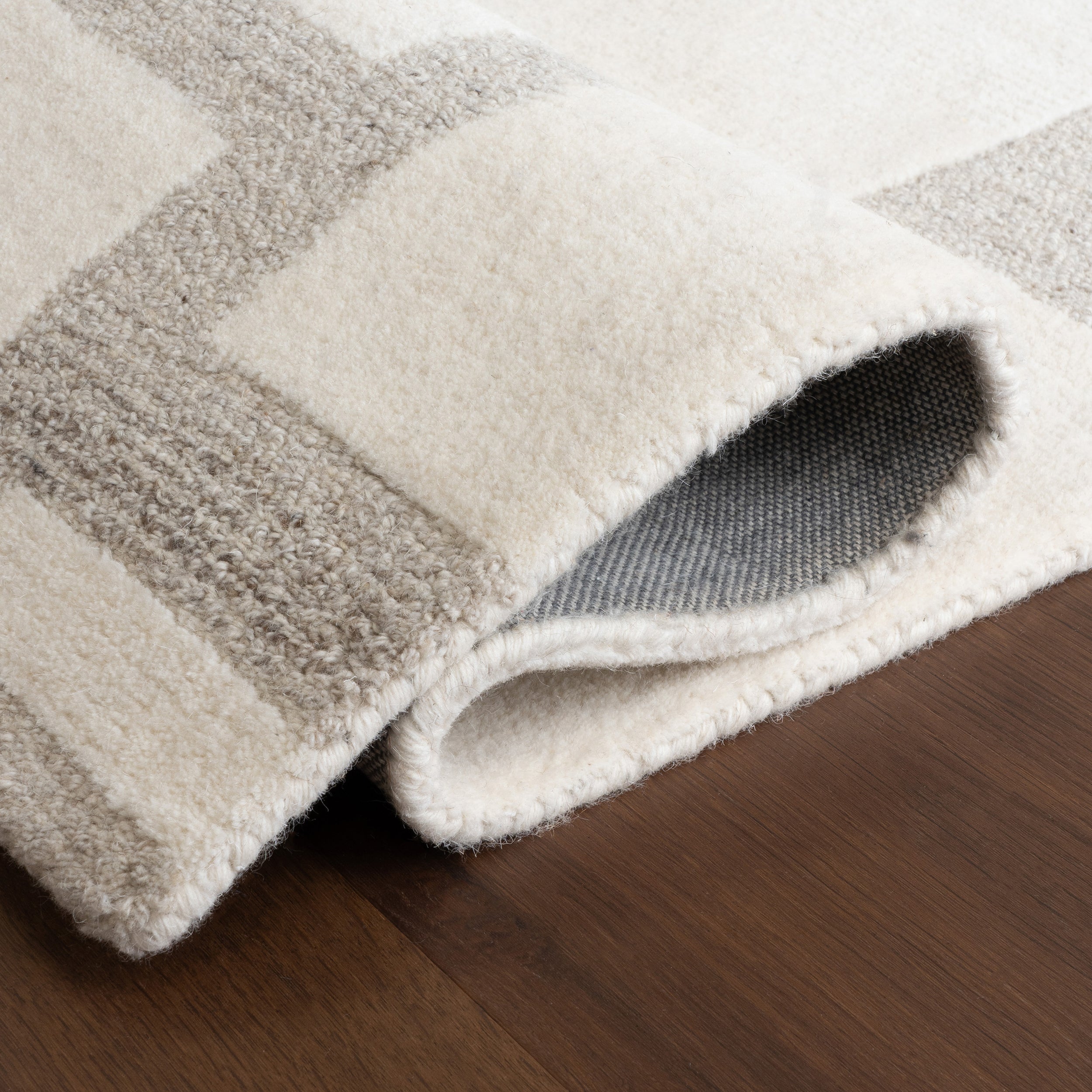 Aeris Modern Geometric Area Rug - Image 4