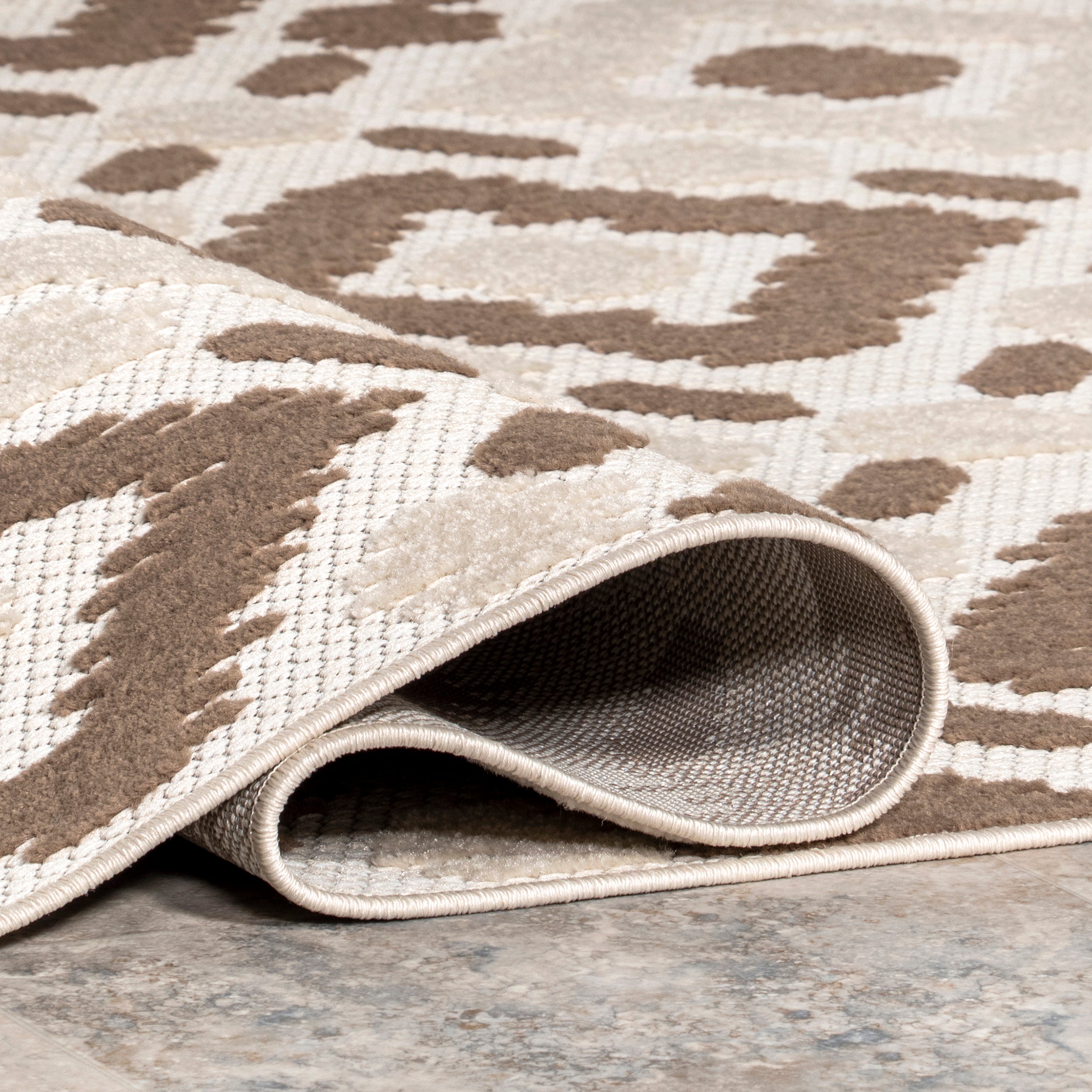 Indoor/Outdoor Transitional Labyrinth Area Rug - Image 15