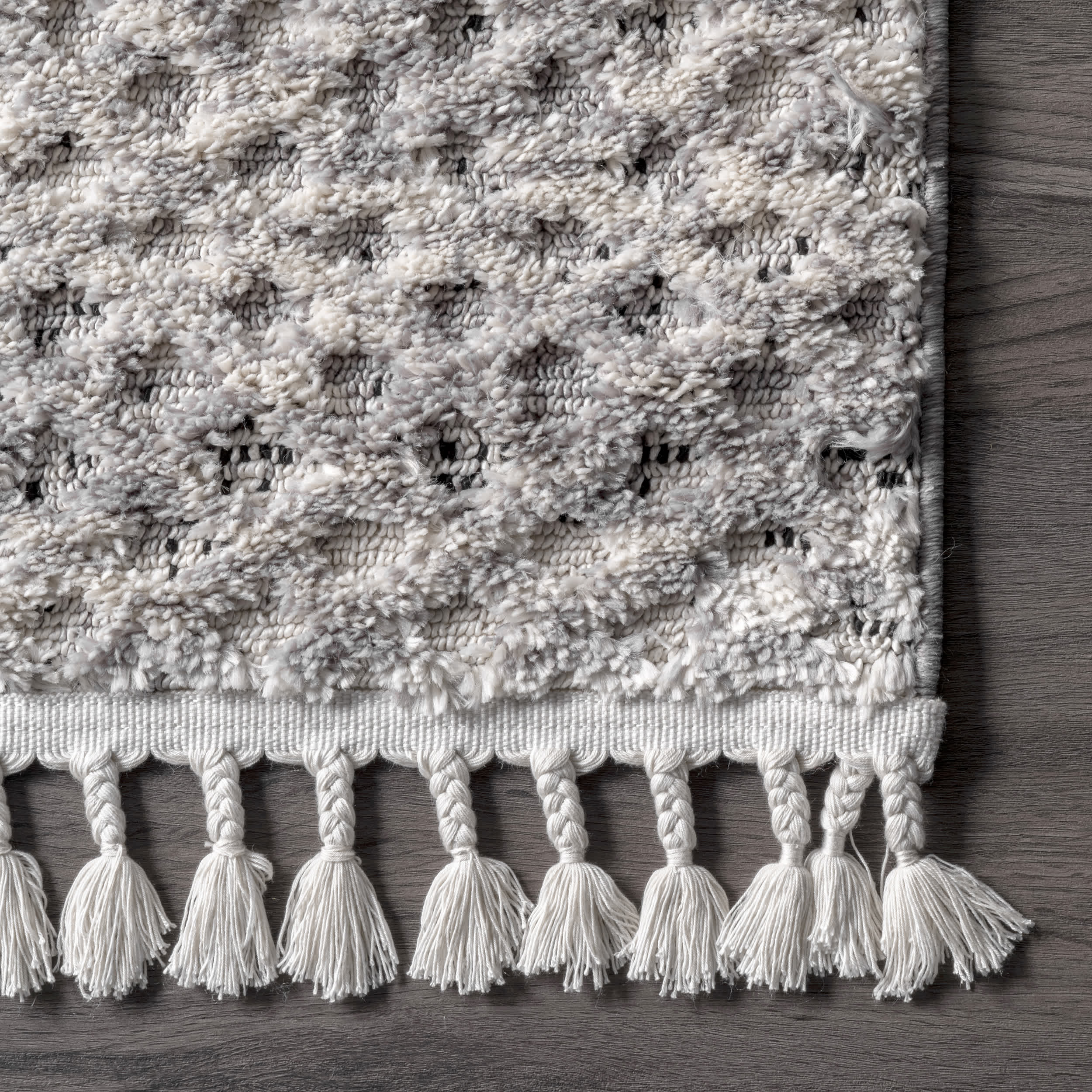 Lira Textured Geometric Tassel Area Rug - Image 5
