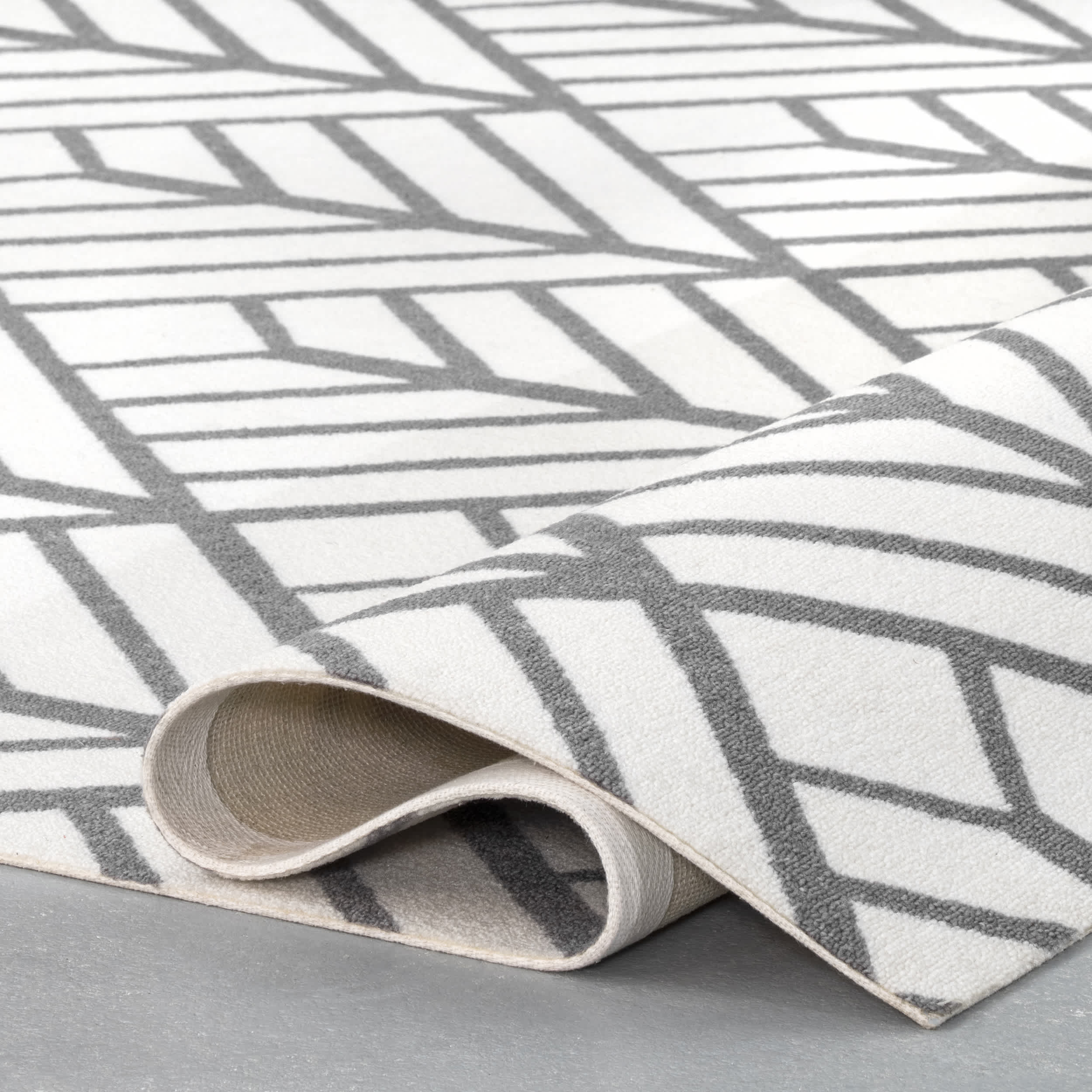 Tiffany Contemporary Diamond Indoor/Outdoor Area Rug - Image 13