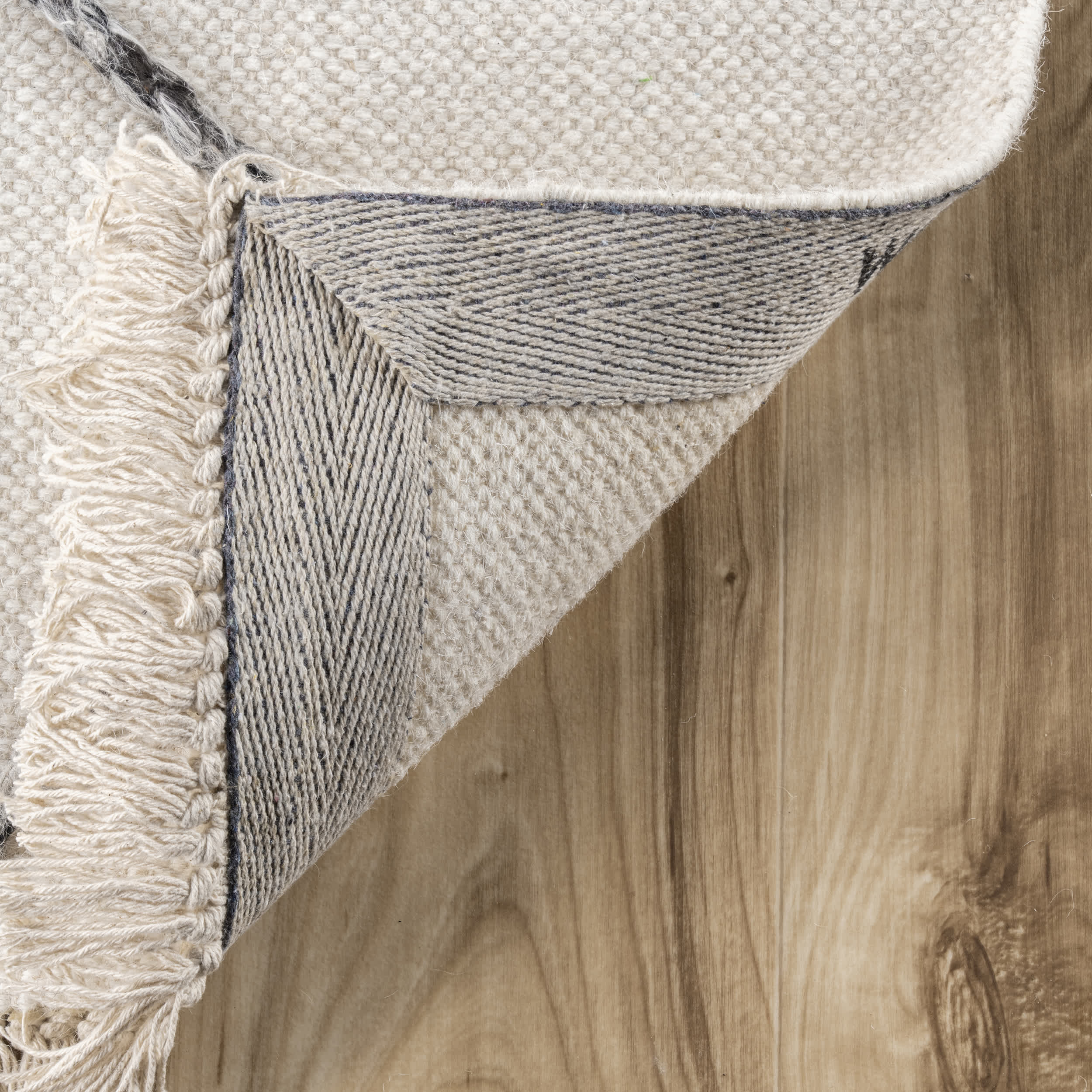 Moira Tribal Flatweave Tassel Area Rug - Image 7