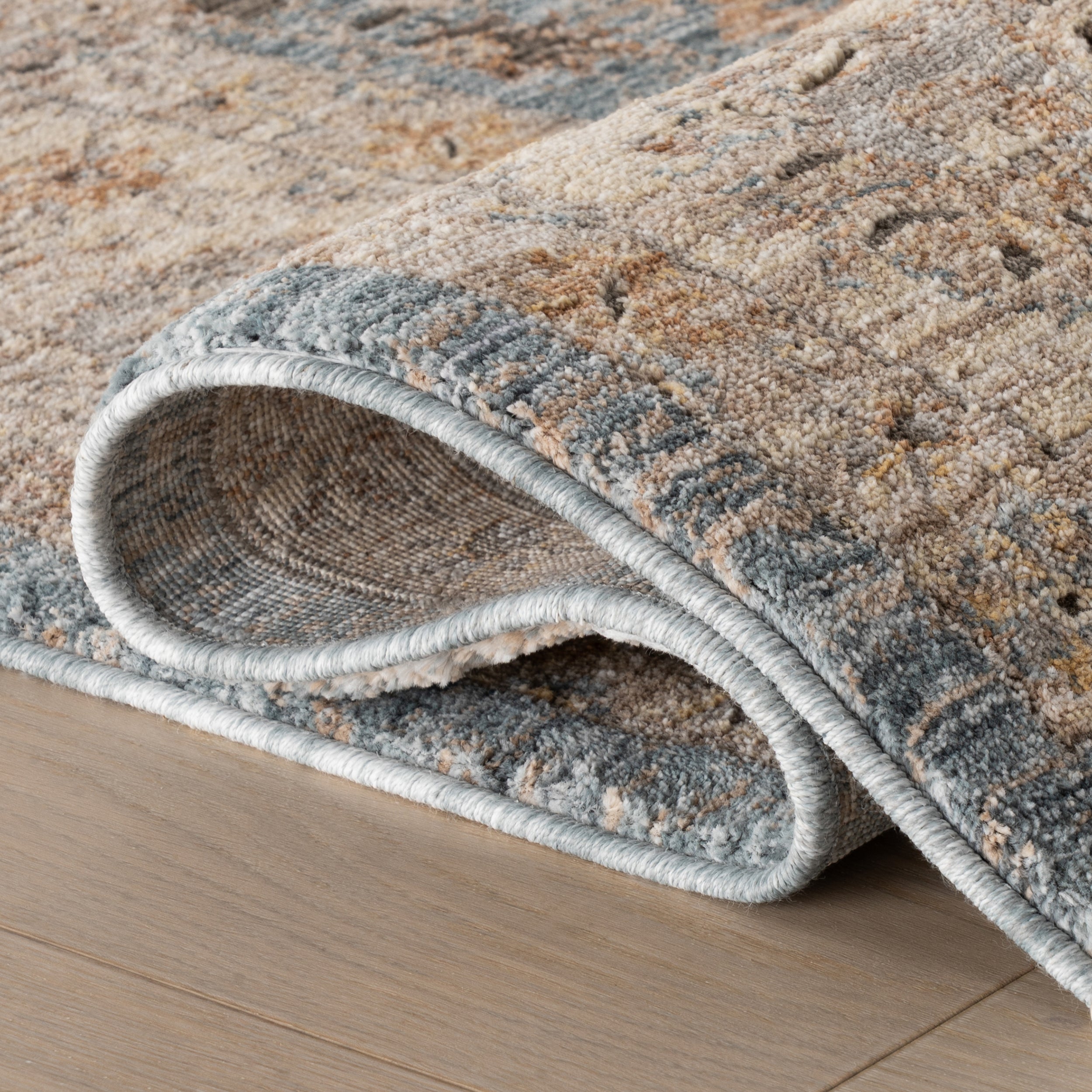 Nuloom Zerivah Traditional Vintage Floral Area Rug - Image 4