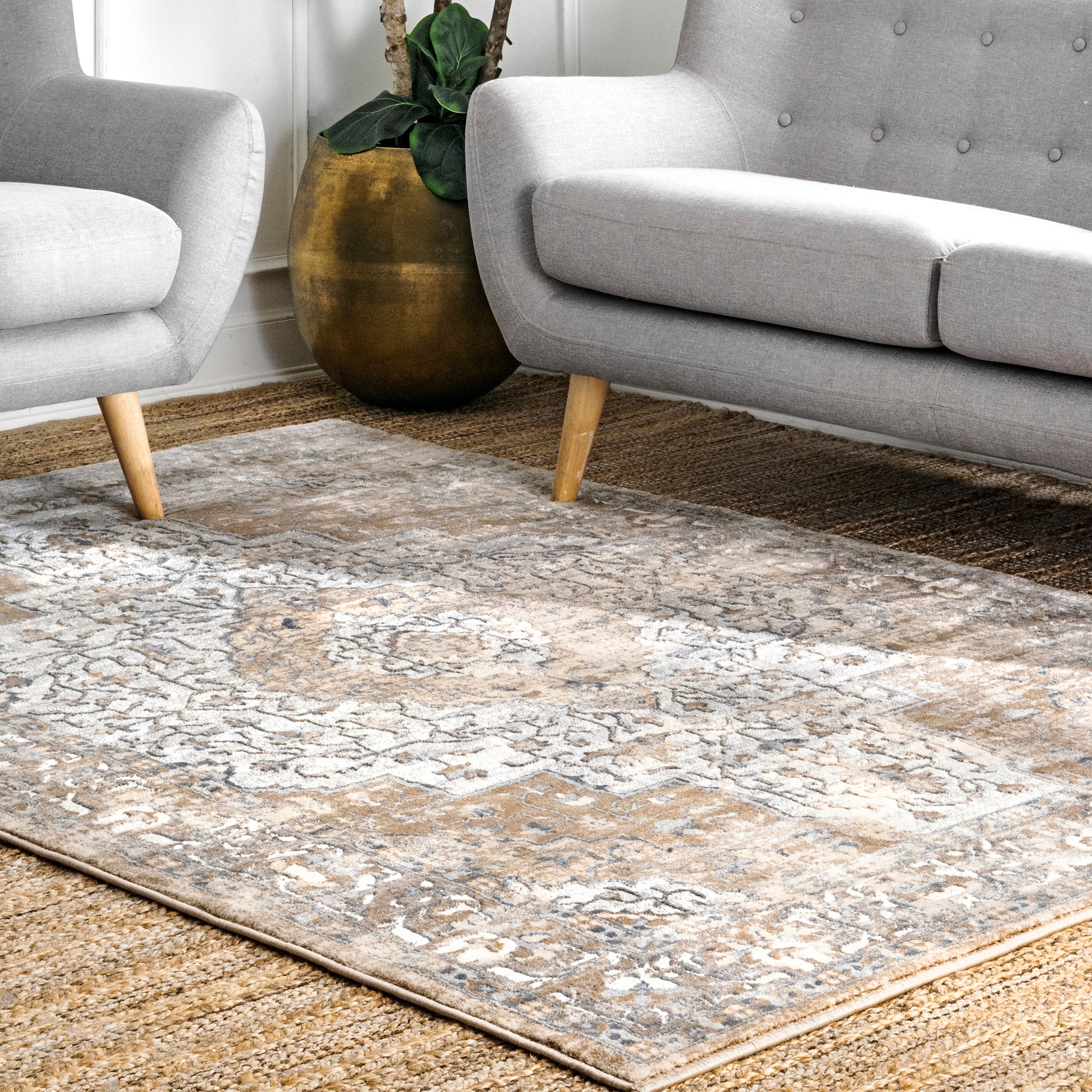 Vintage Medallion Thea Area Rug - Image 2