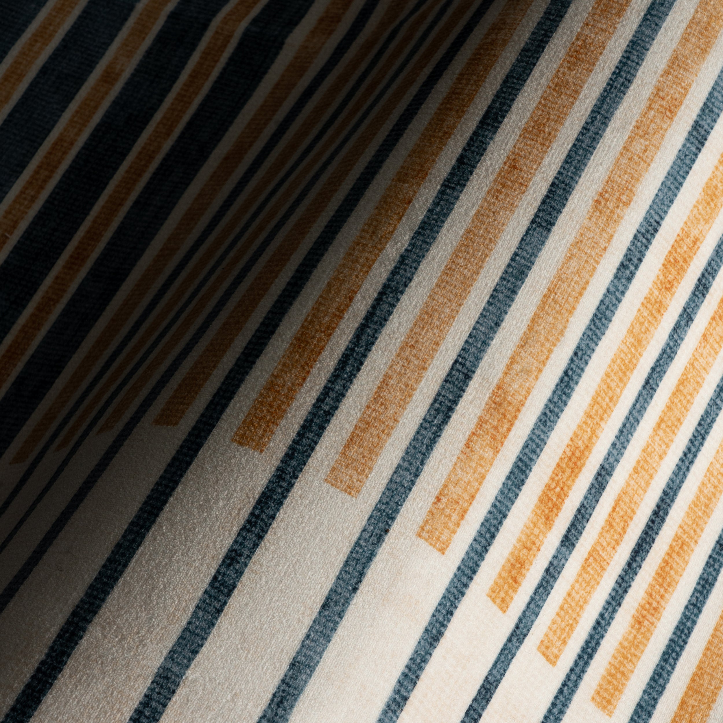 Nuloom Ondelia Striped Washable Rug - Image 5