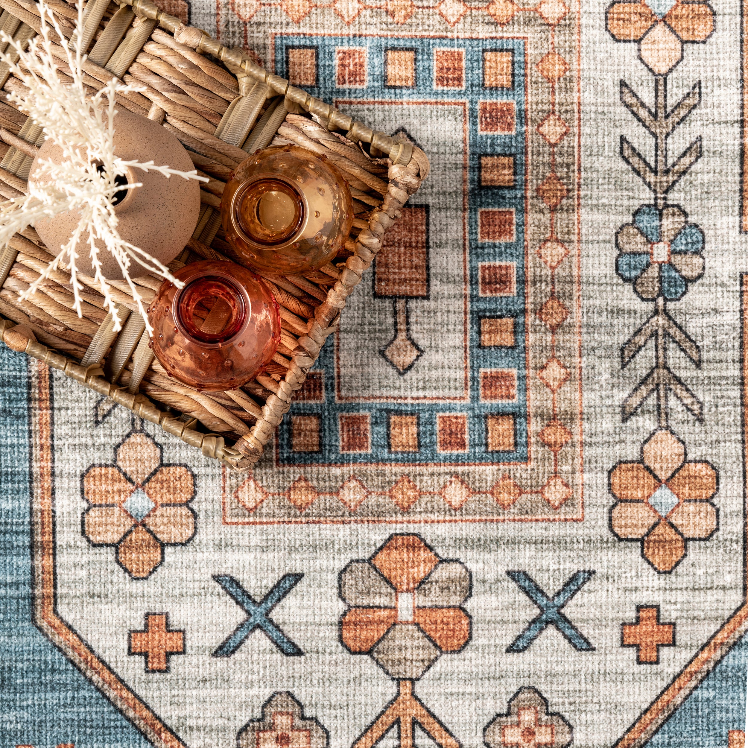 Heidy Vintage Traditional Machine Washable Area Rug - Image 6