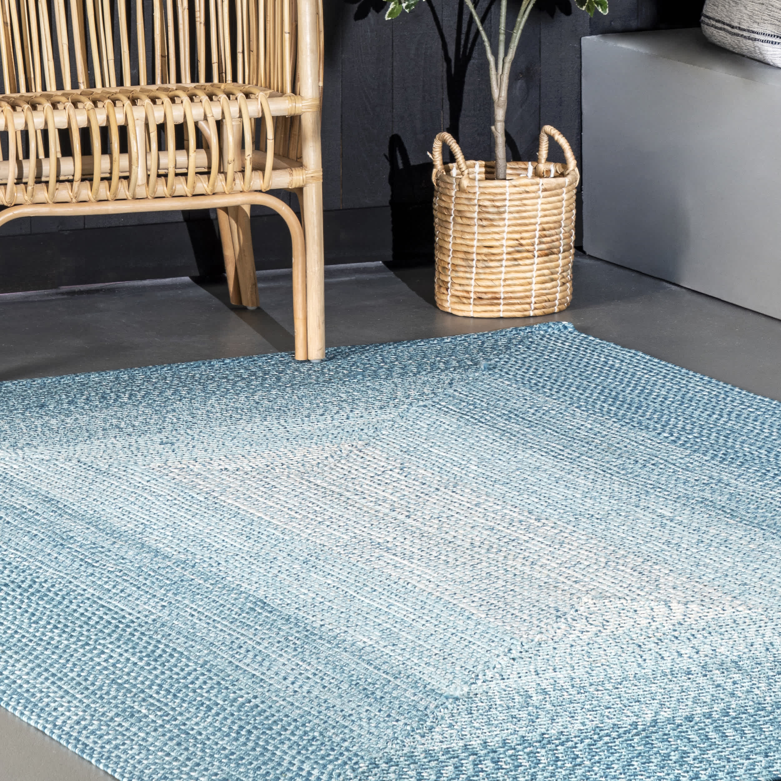 Jayda Braided Ombre Indoor/Outdoor Area Rug - Image 9