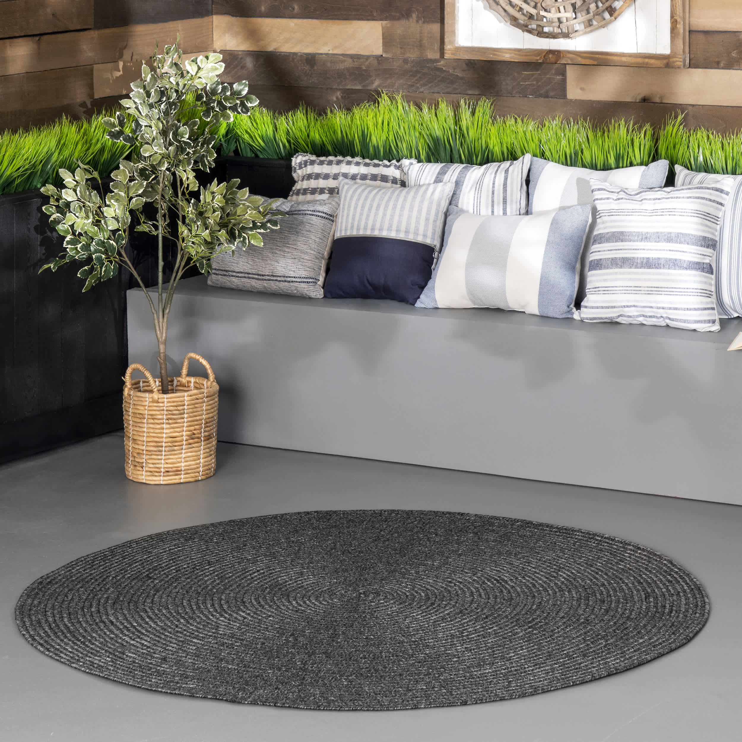 Wynn Braided Indoor/Outdoor Area Rug - Image 24