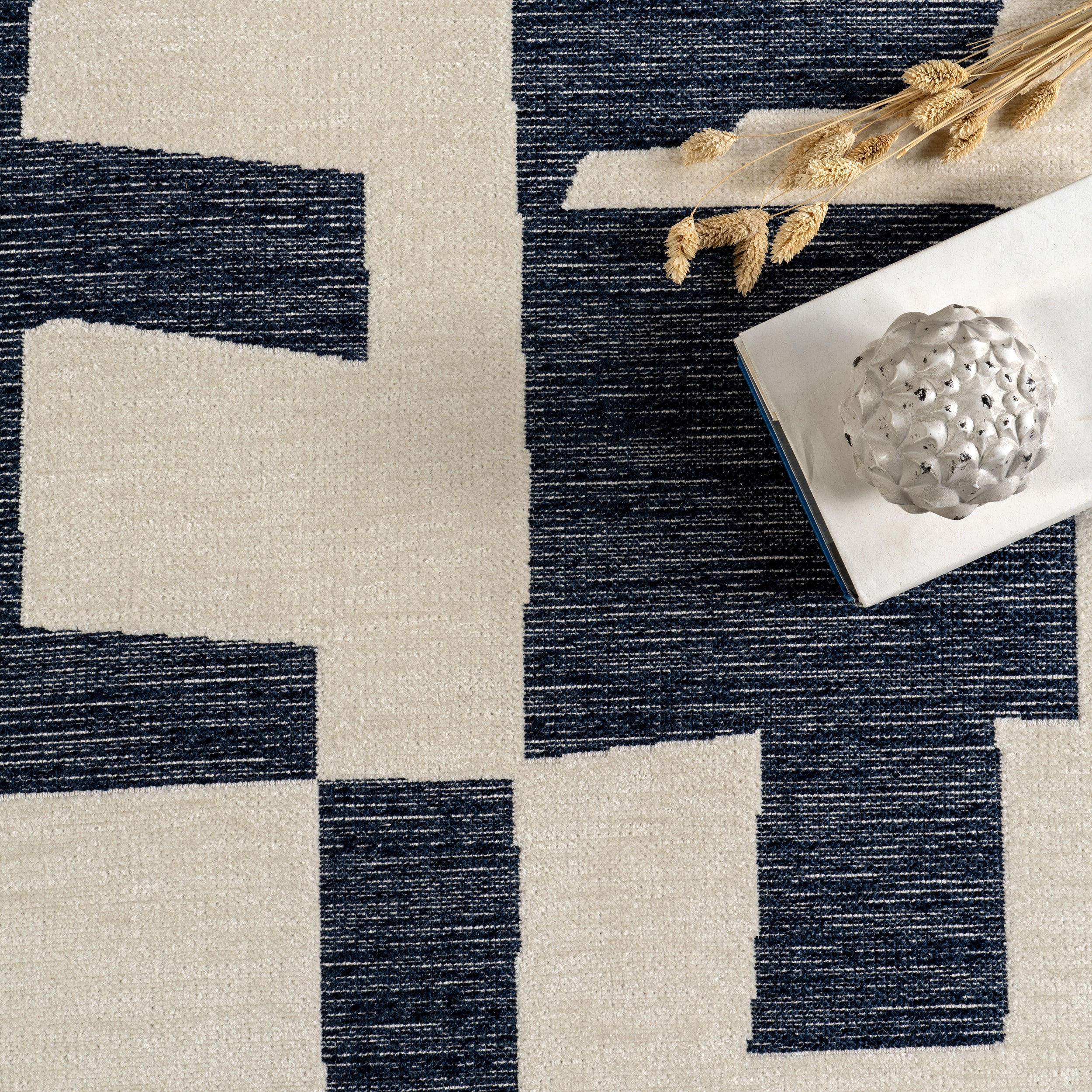 Viktoria Modern Abstract Reversible Machine Washable Area Rug - Image 6
