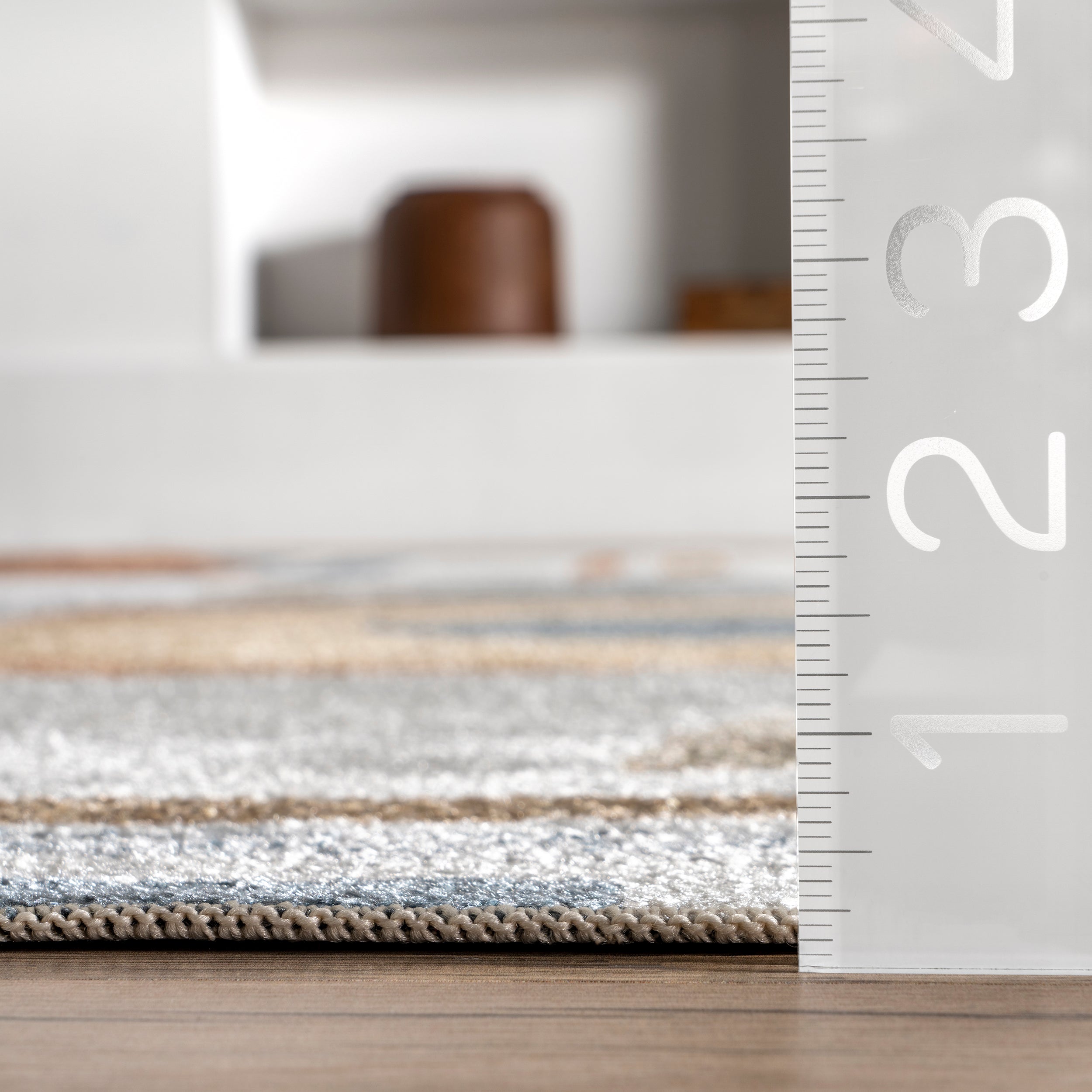 Brodee Abstract Retro Machine Washable Area Rug - Image 3