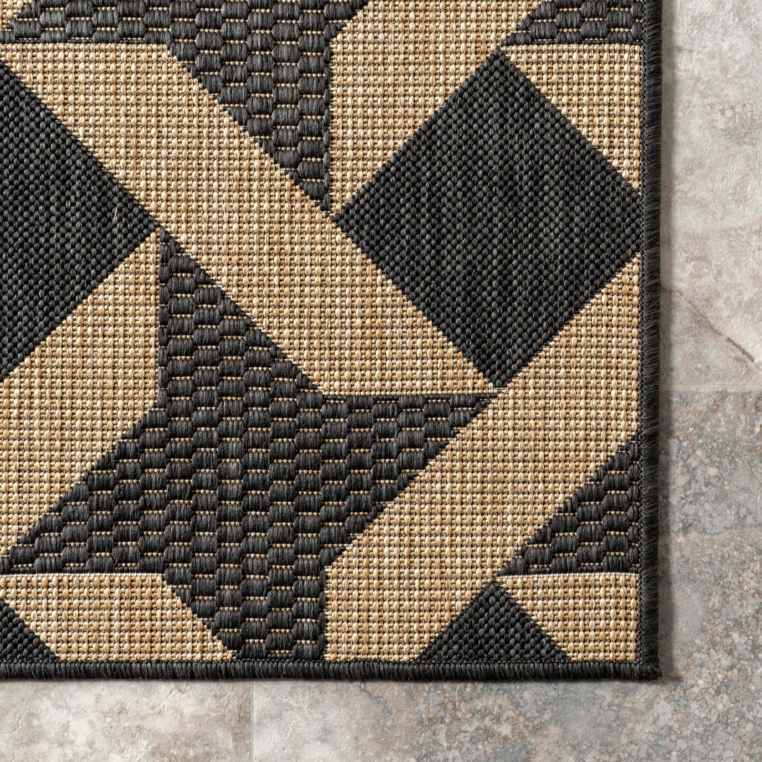 Geometric Trellis Indoor/Outdoor Area Rug - Image 5