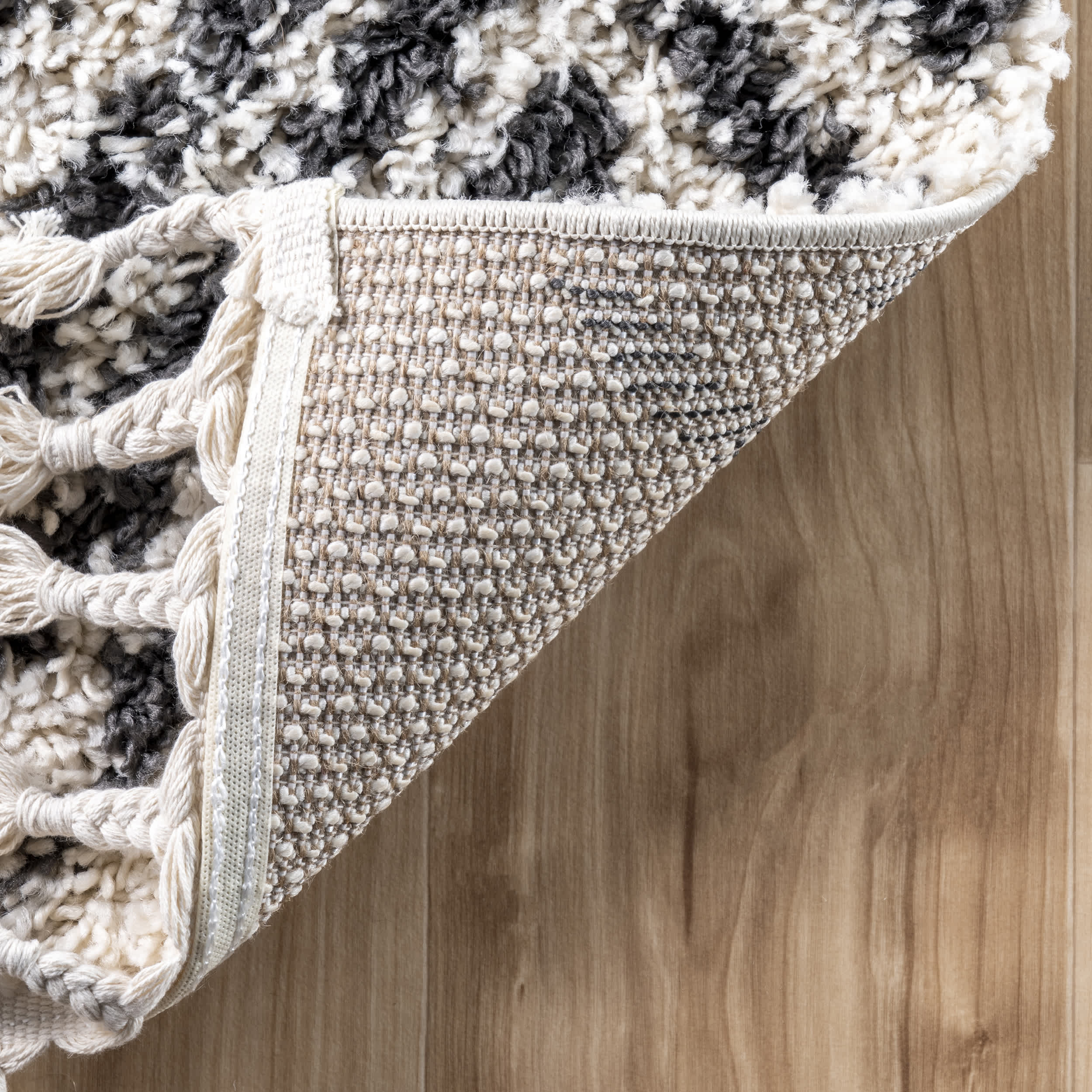Amanda Moroccan Chevron Tassel Area Rug - Image 7