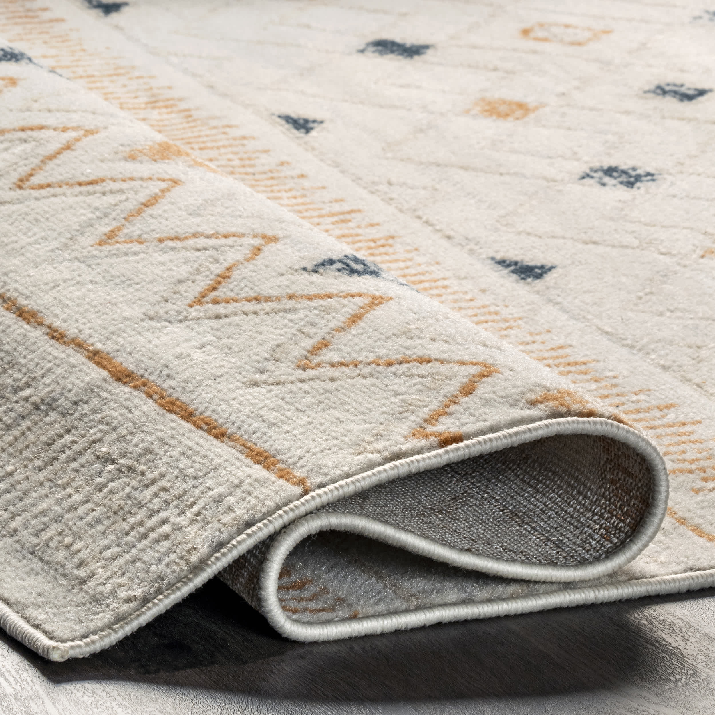 Sevanna Distressed Tribal Trellis Area Rug - Image 4