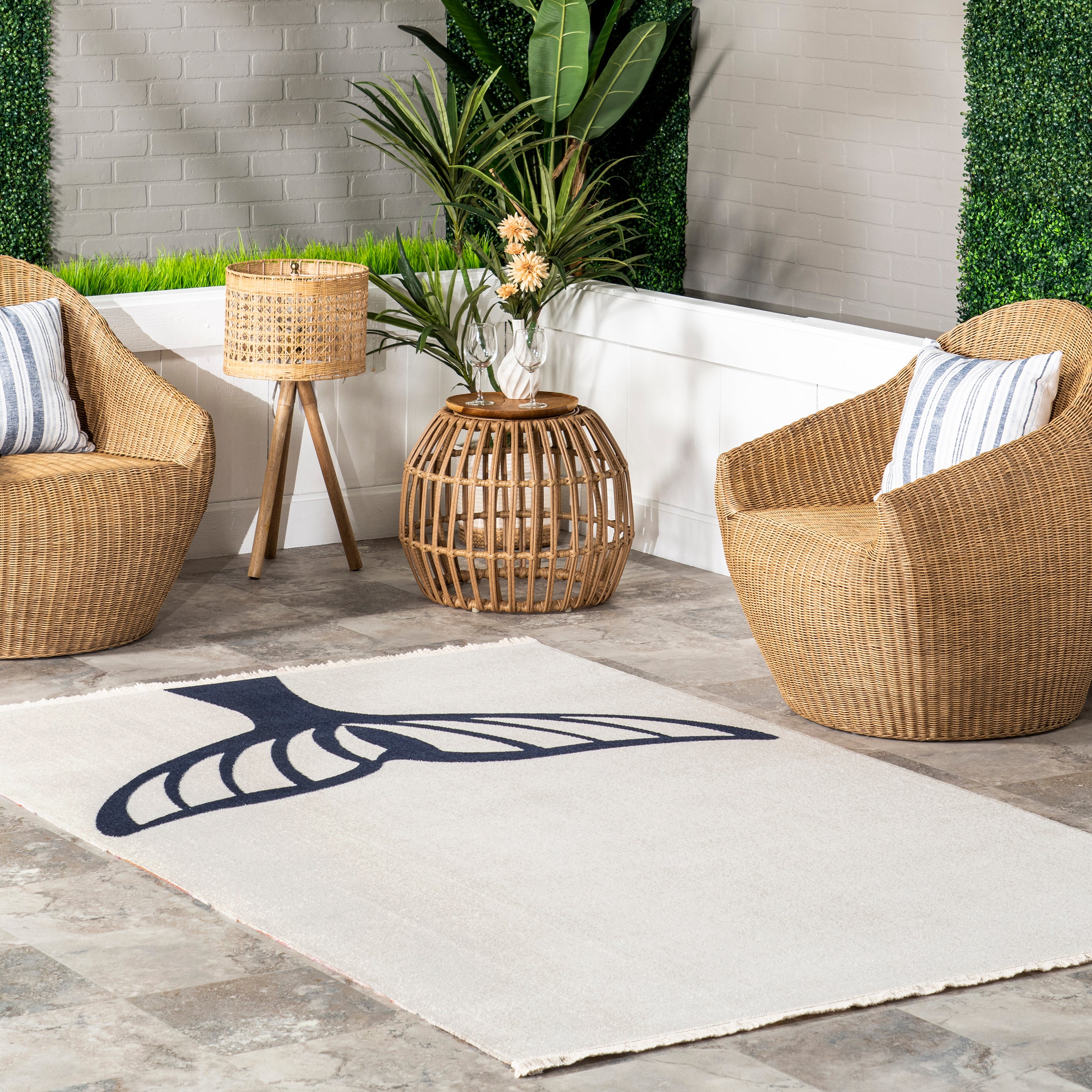 Ciara Nautical Tail Indoor/Outdoor Fringe Area Rug - Image 2