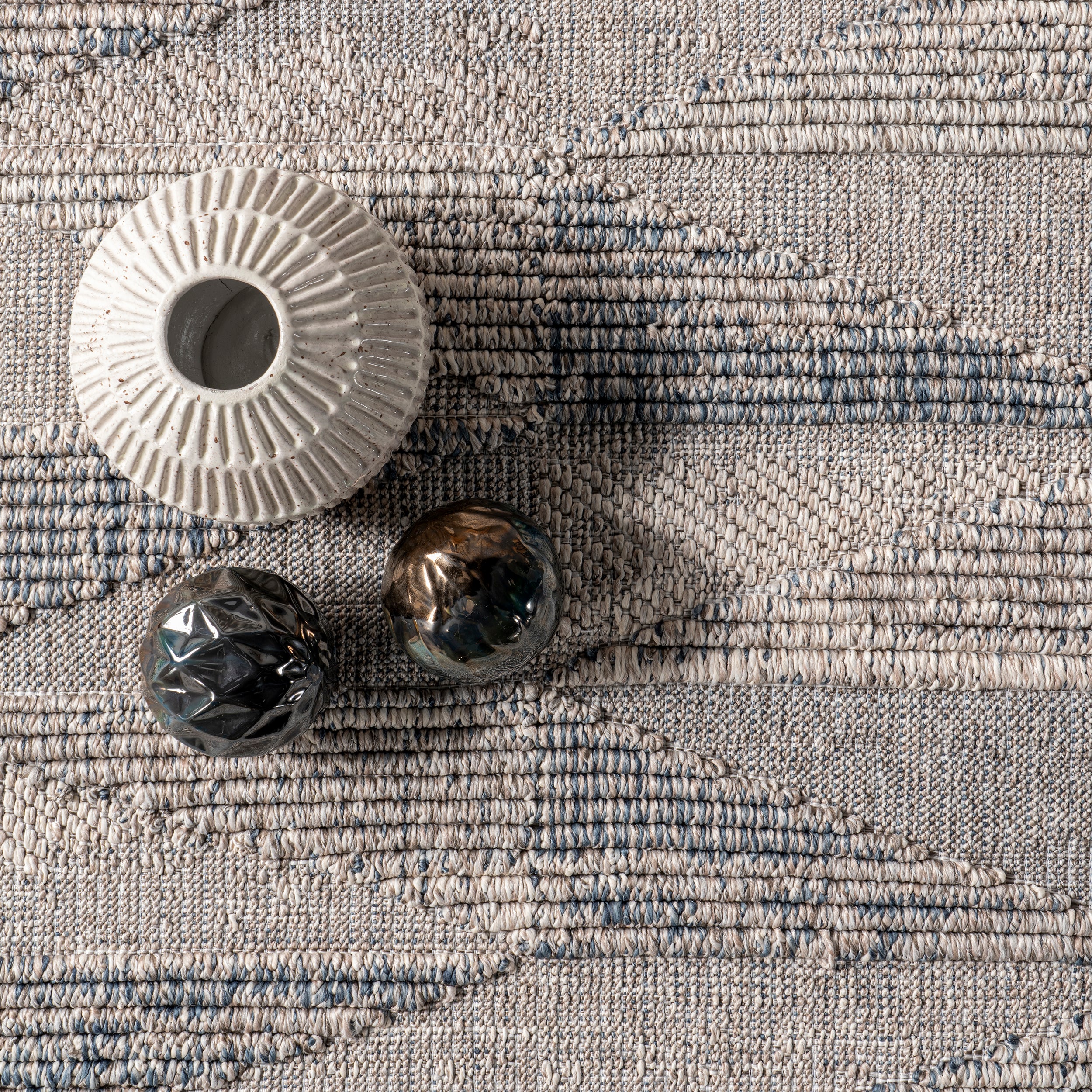 Lorene High-Low Geometric Indoor/Outdoor Area Rug - Image 6
