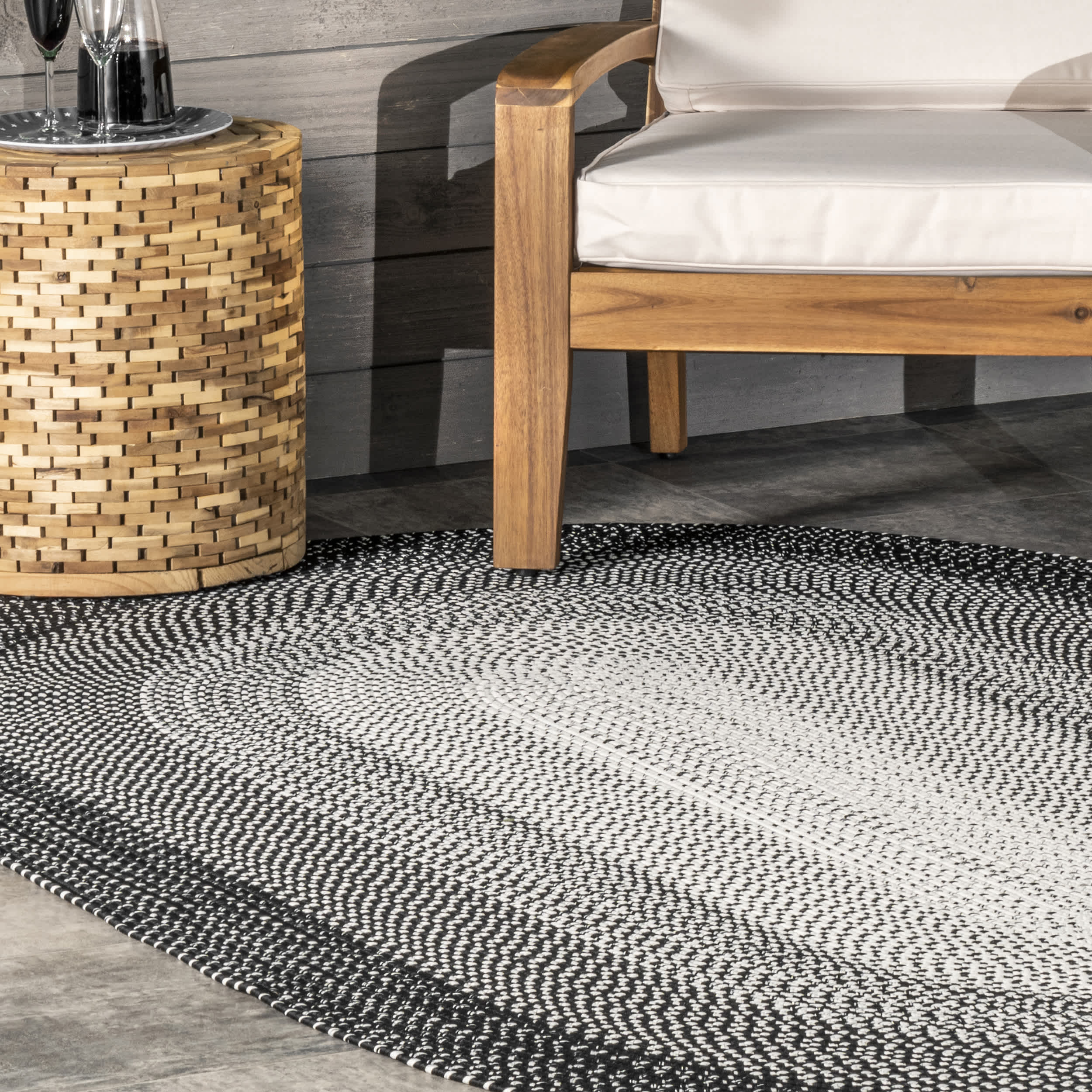 Juliana Ombre Braided Indoor/Outdoor Area Rug - Image 9
