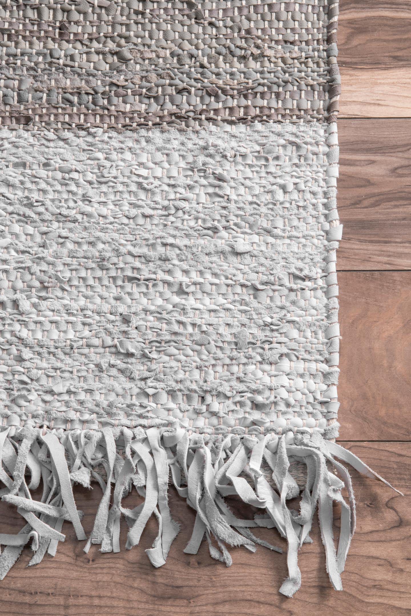 Handmade Otha Tassel Rug - Image 8