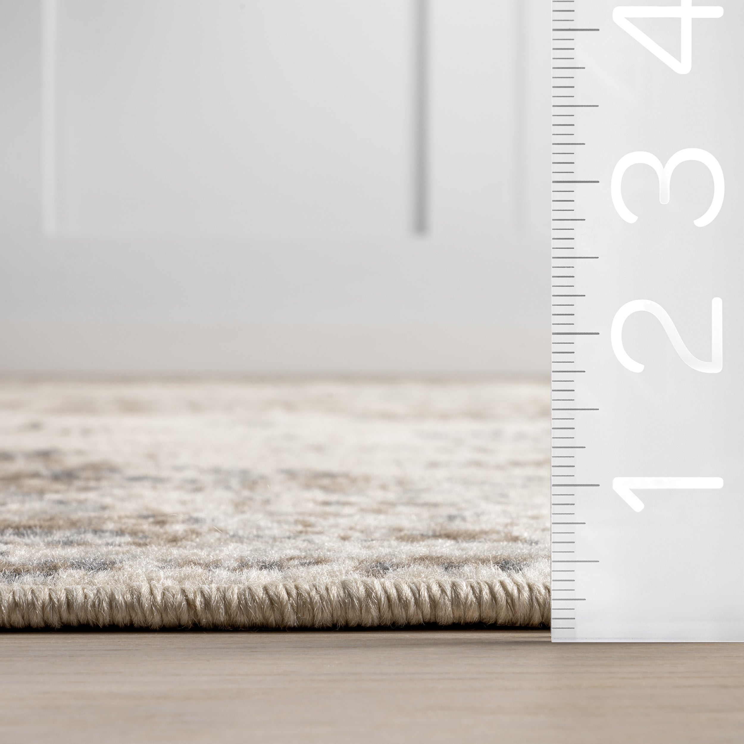 Betania Faded Medallion Area Rug - Image 3