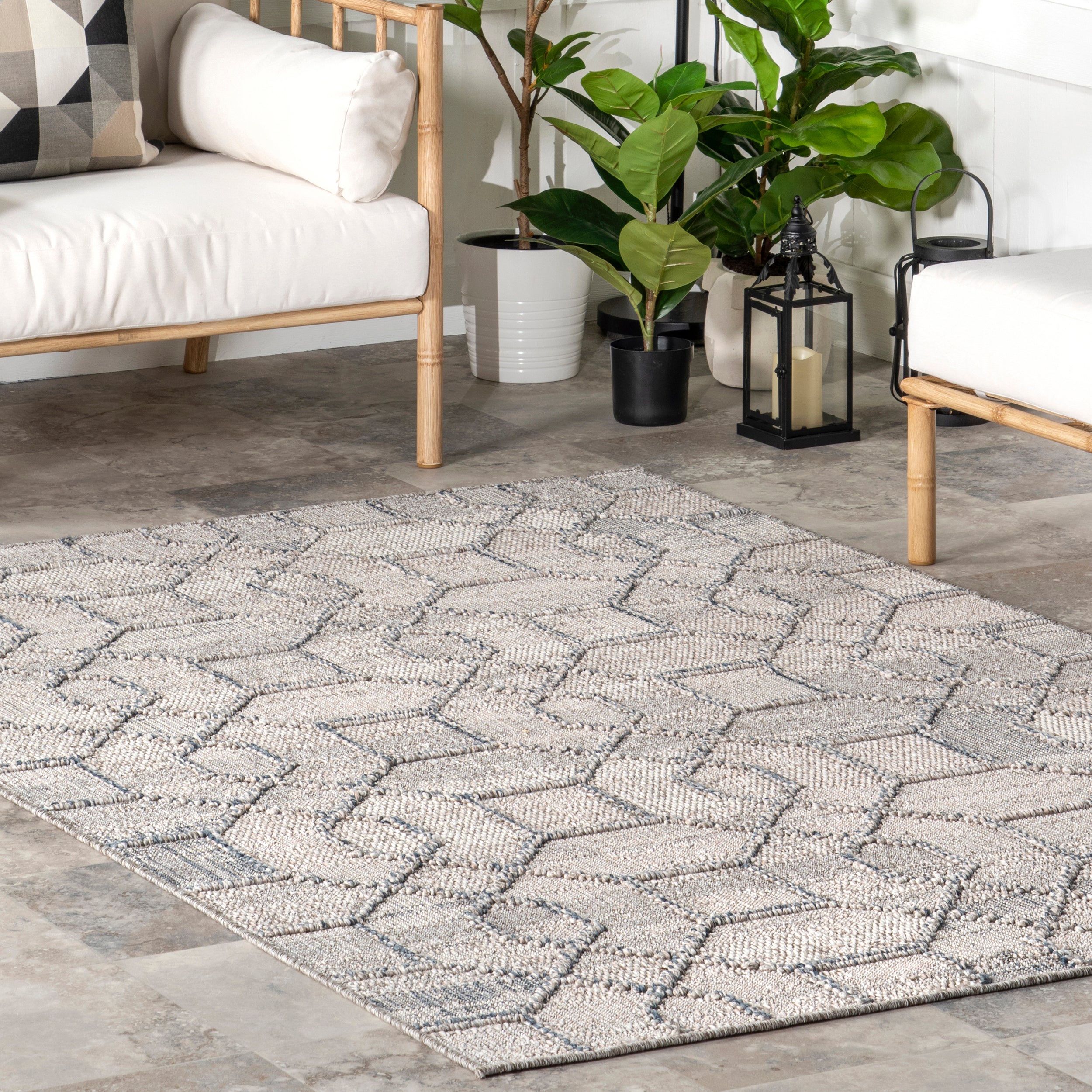 Sandee High-Low Chain Links Indoor/Outdoor Area Rug - Image 9