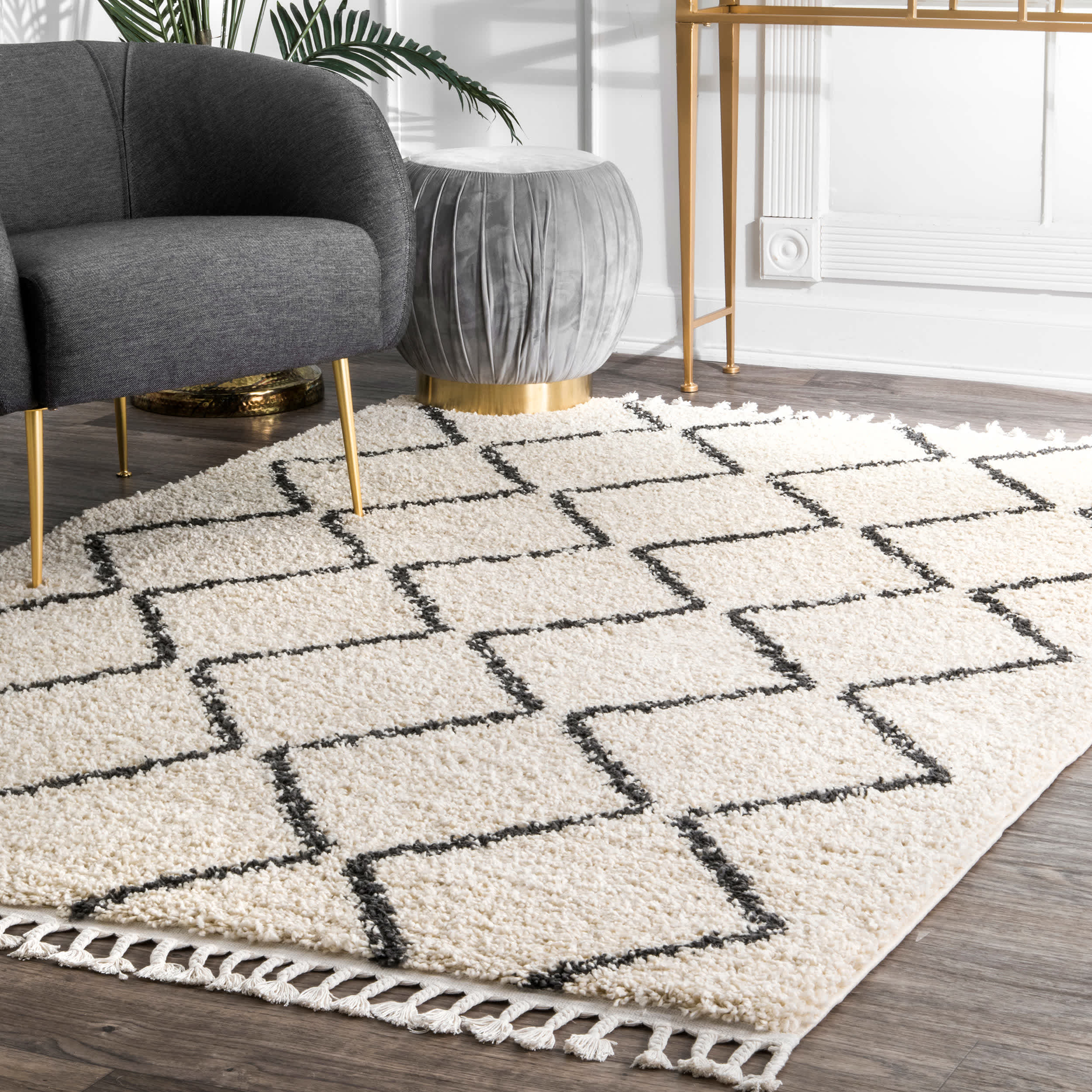 Michelle Diamond Trellis Tassel Area Rug - Image 2