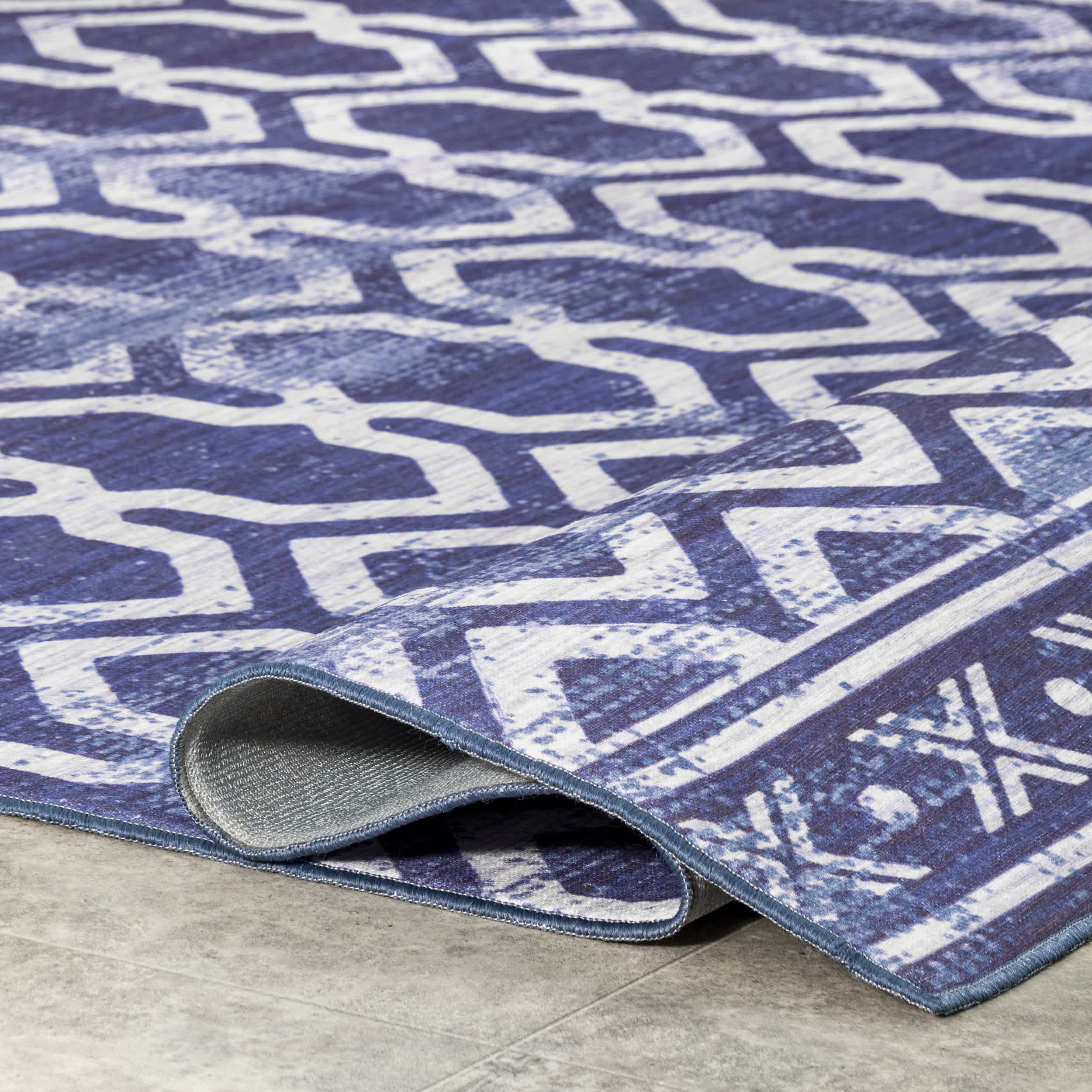 Fae Geometric Machine Washable Indoor/Outdoor Area Rug - Image 4