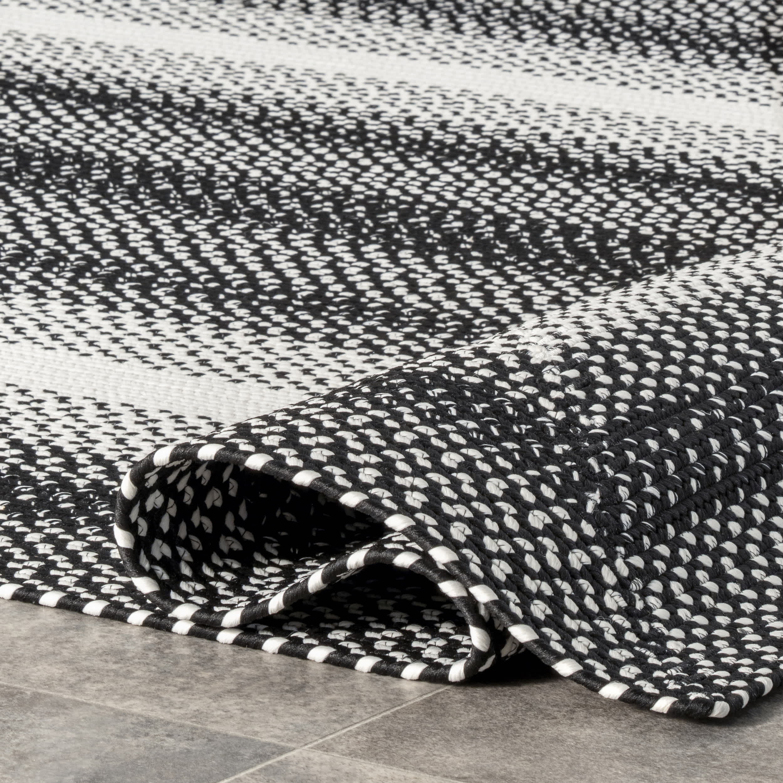 Kaila Ombre Bordered Indoor/Outdoor Area Rug - Image 4