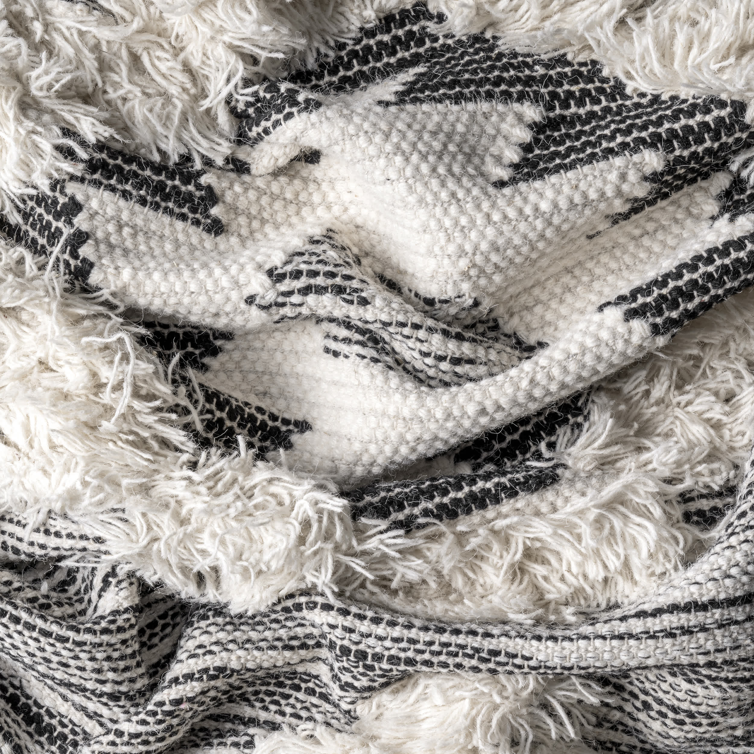 Savannah Moroccan Fringe Area Rug - Image 4