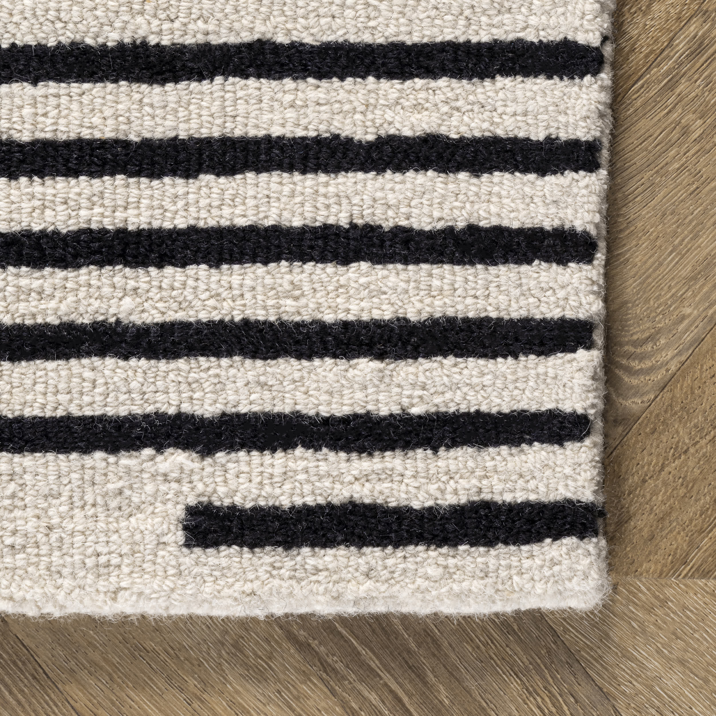 Flynne Handmade Contemporary Wool Area Rug - Image 5