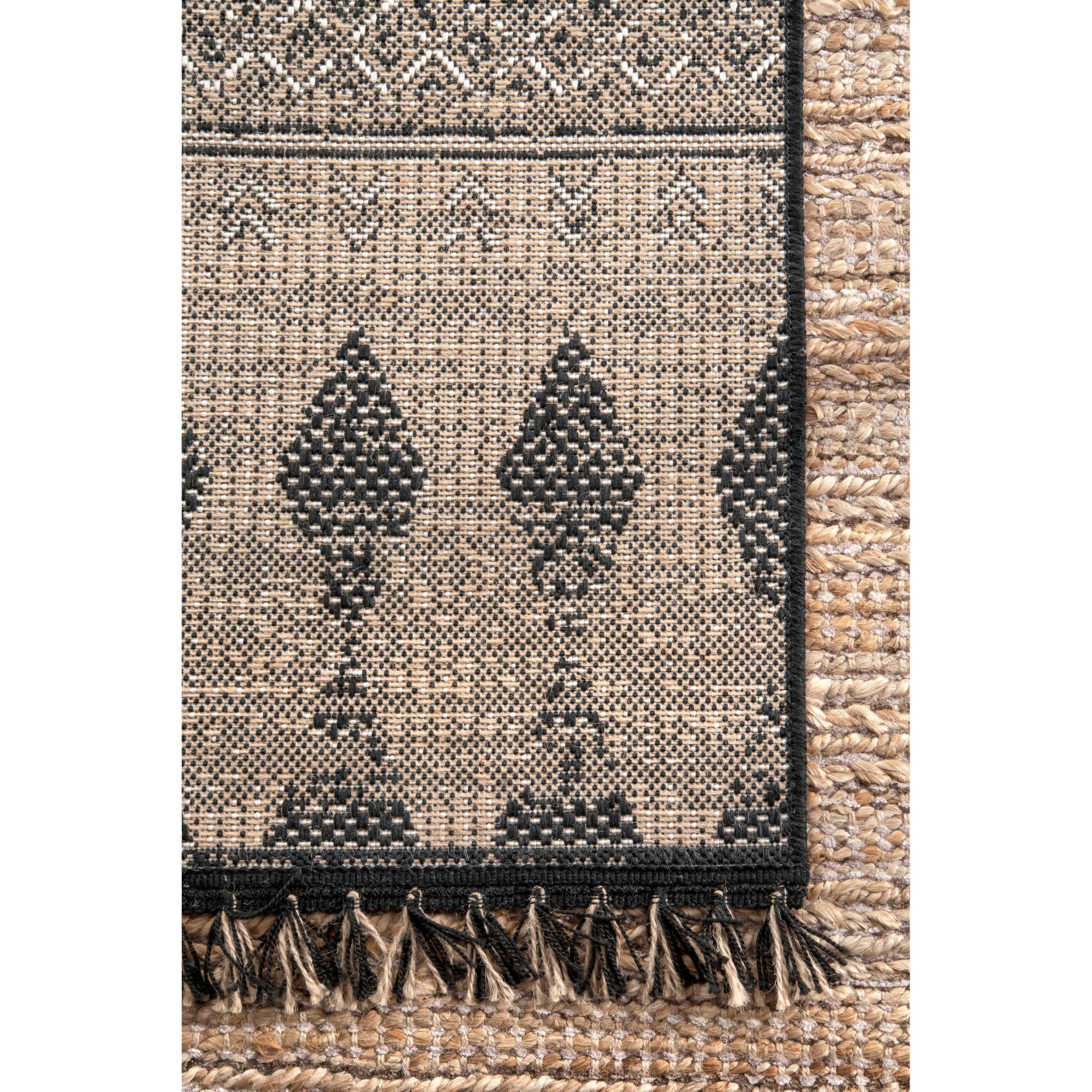 Indoor/Outdoor Modern Aztec Nicki Area Rug - Image 4