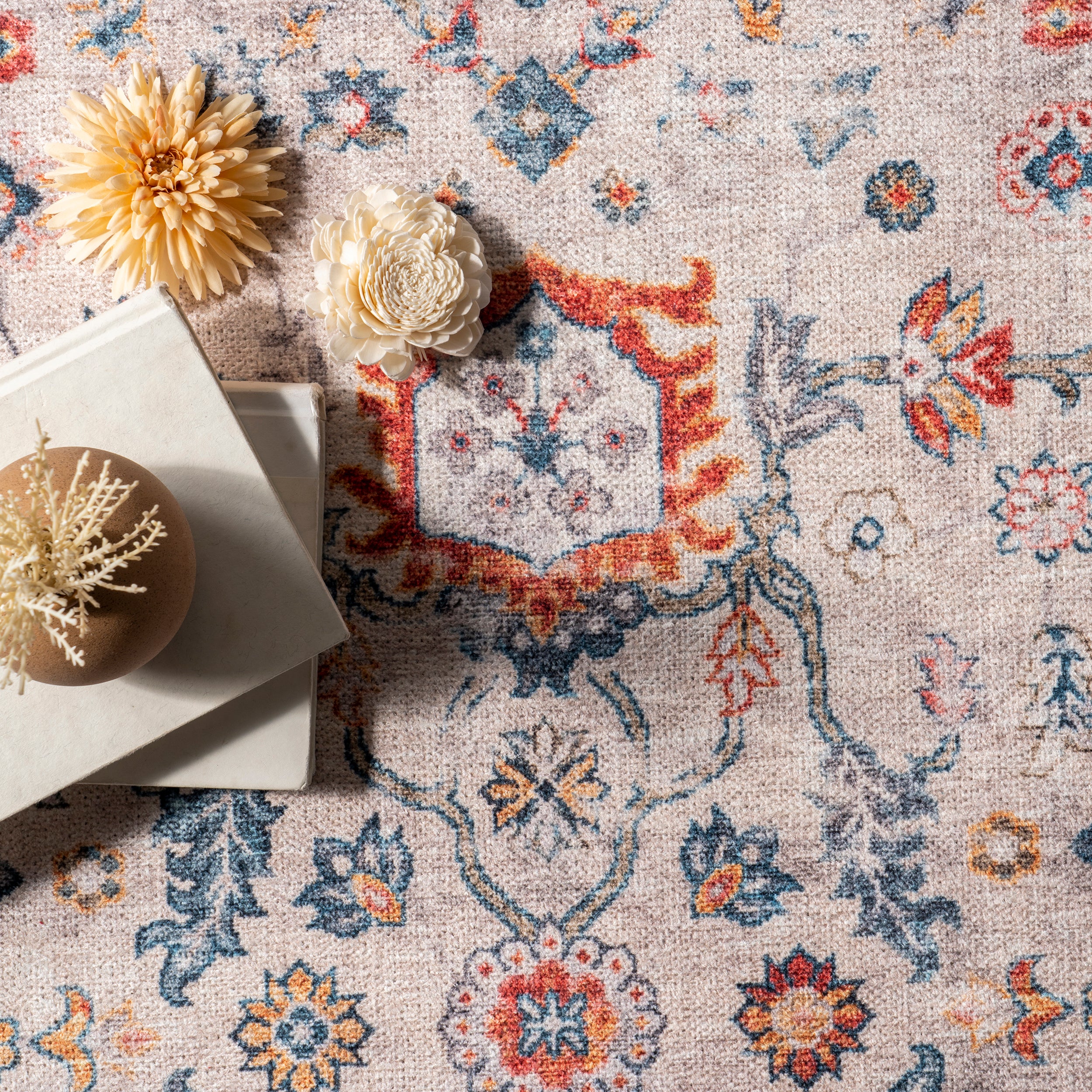 Liza Traditional Faded Cotton Area Rug - Image 6