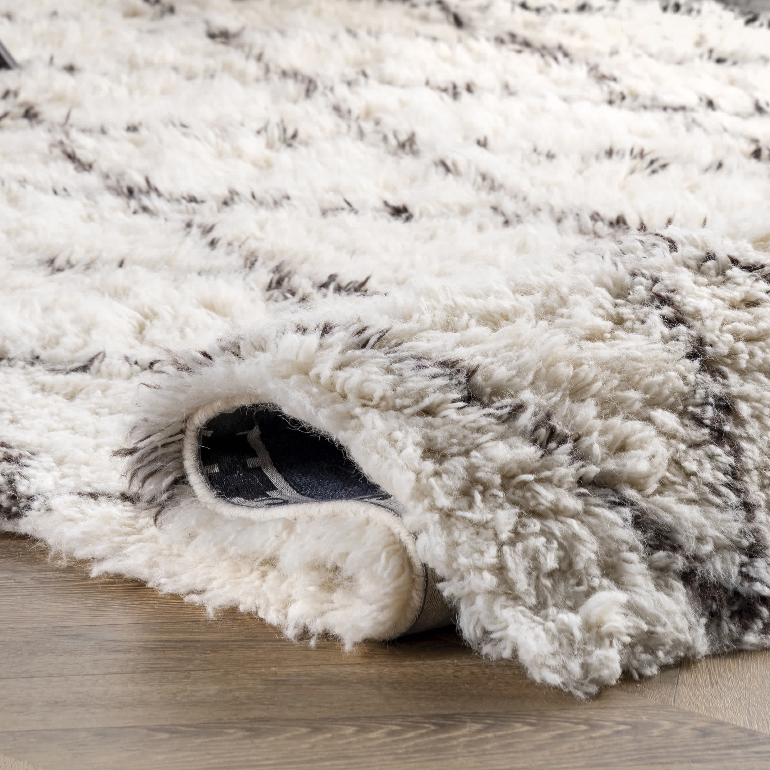 Hand Made Marrakech Shag Area Rug - Image 4