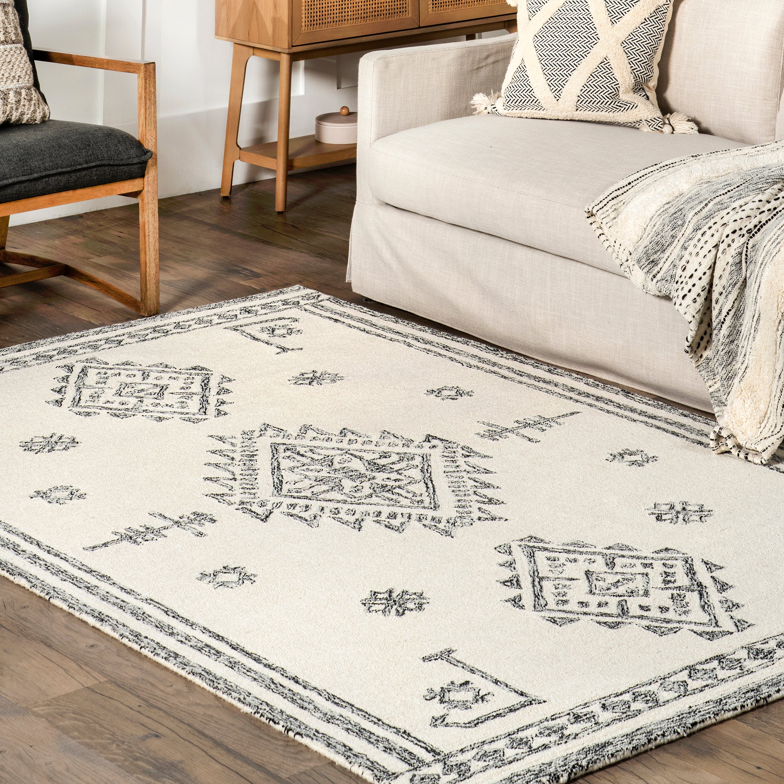 Luisa Southwestern Wool Area Rug - Image 9