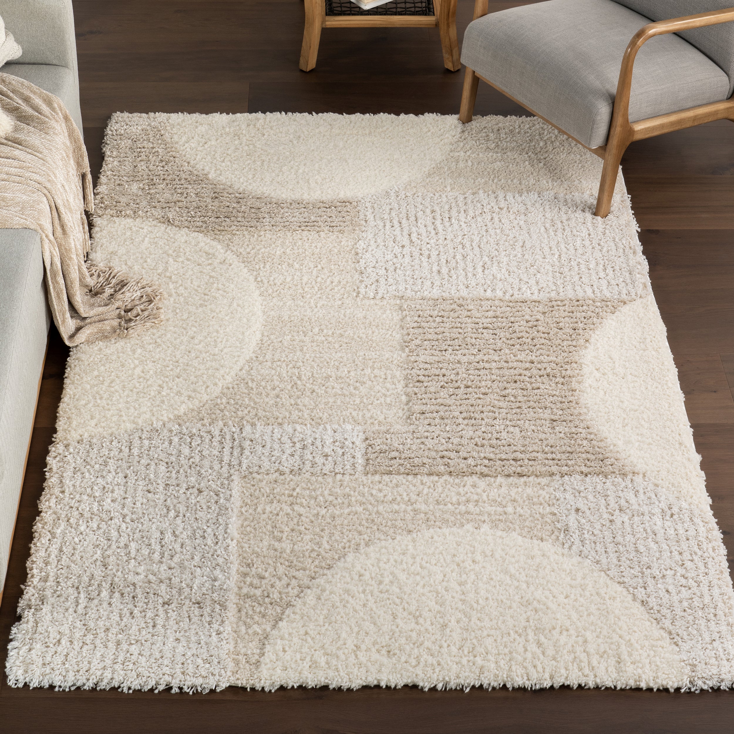 Ailani Modern Geometric Area Rug - Image 2