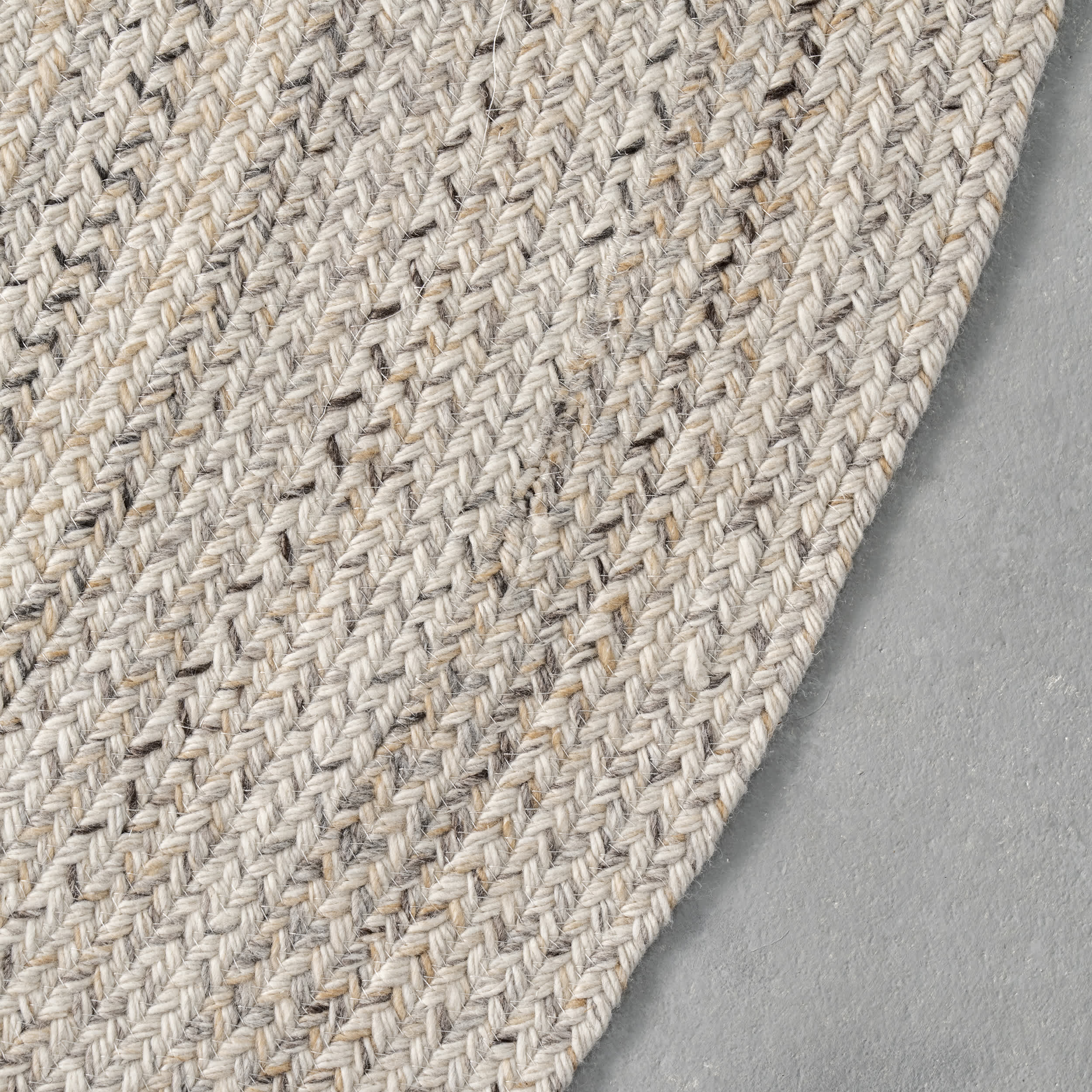Kyla Handmade Braided Farmhouse Round Area Rug - Image 5