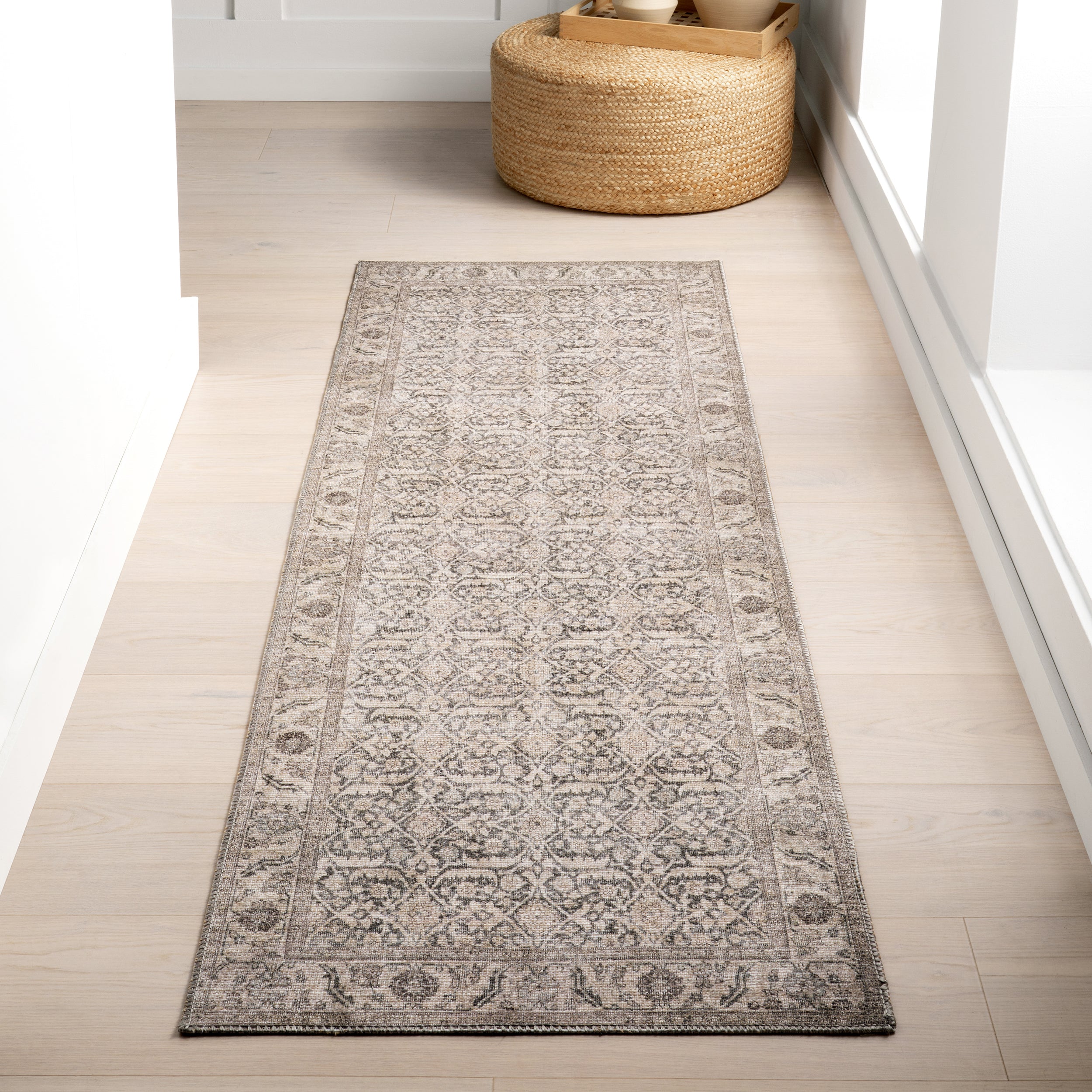 Hillstone Collection Calantha Traditional Vintage Medallion Area Rug - Image 10