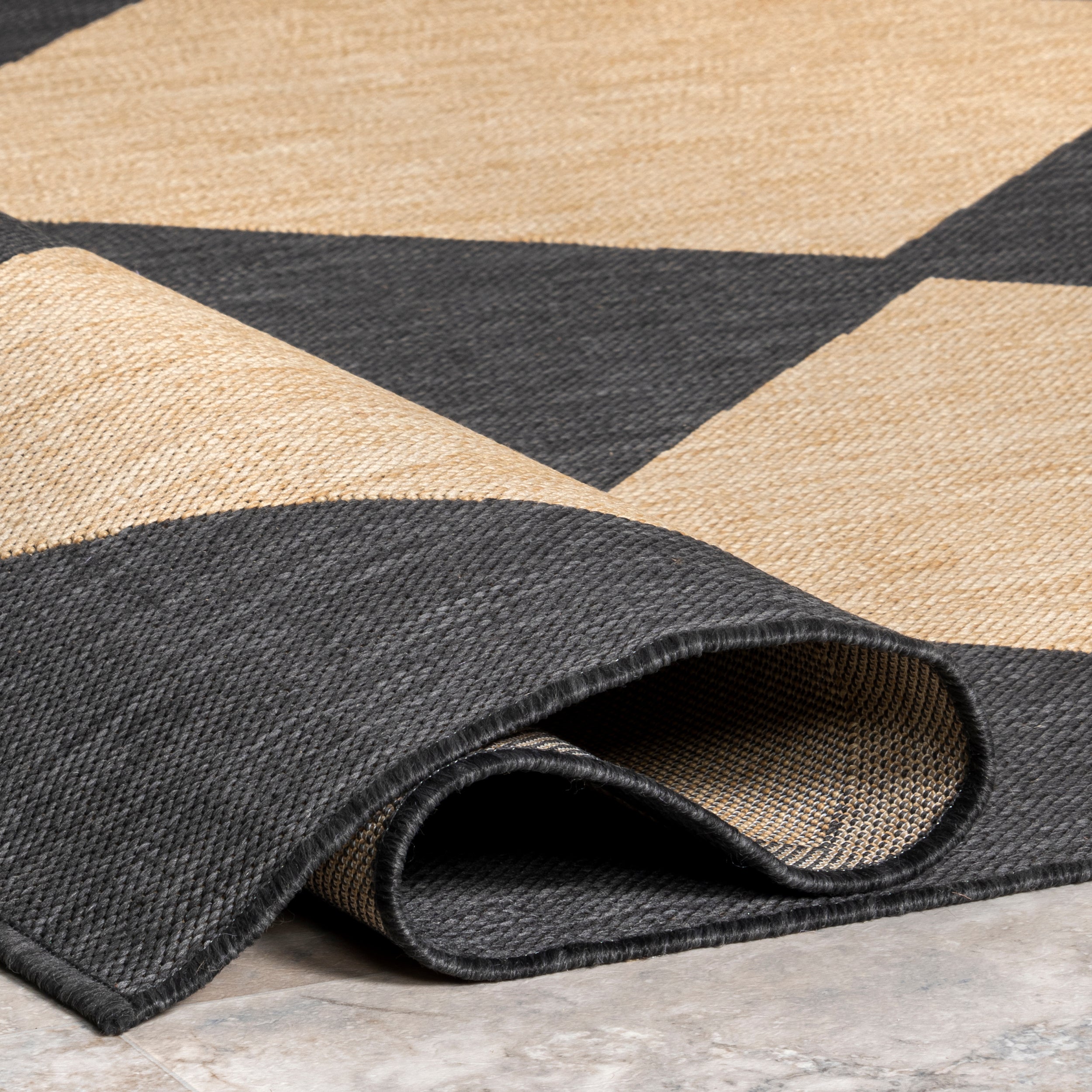 Loretta Transitional Diamond Indoor/Outdoor Area Rug - Image 13
