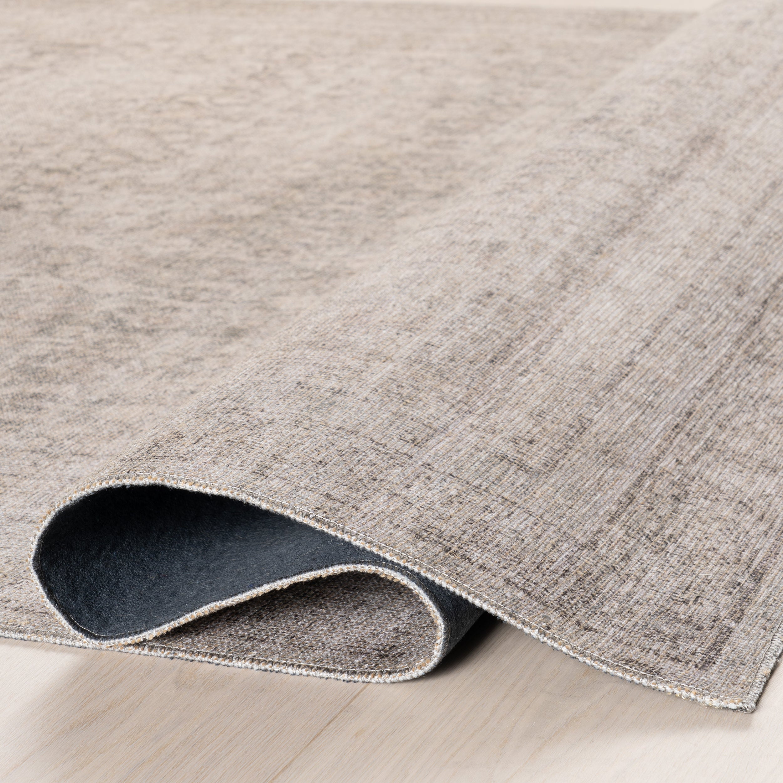 Hillstone Collection Giorgina Traditional Vintage Medallion Area Rug - Image 4