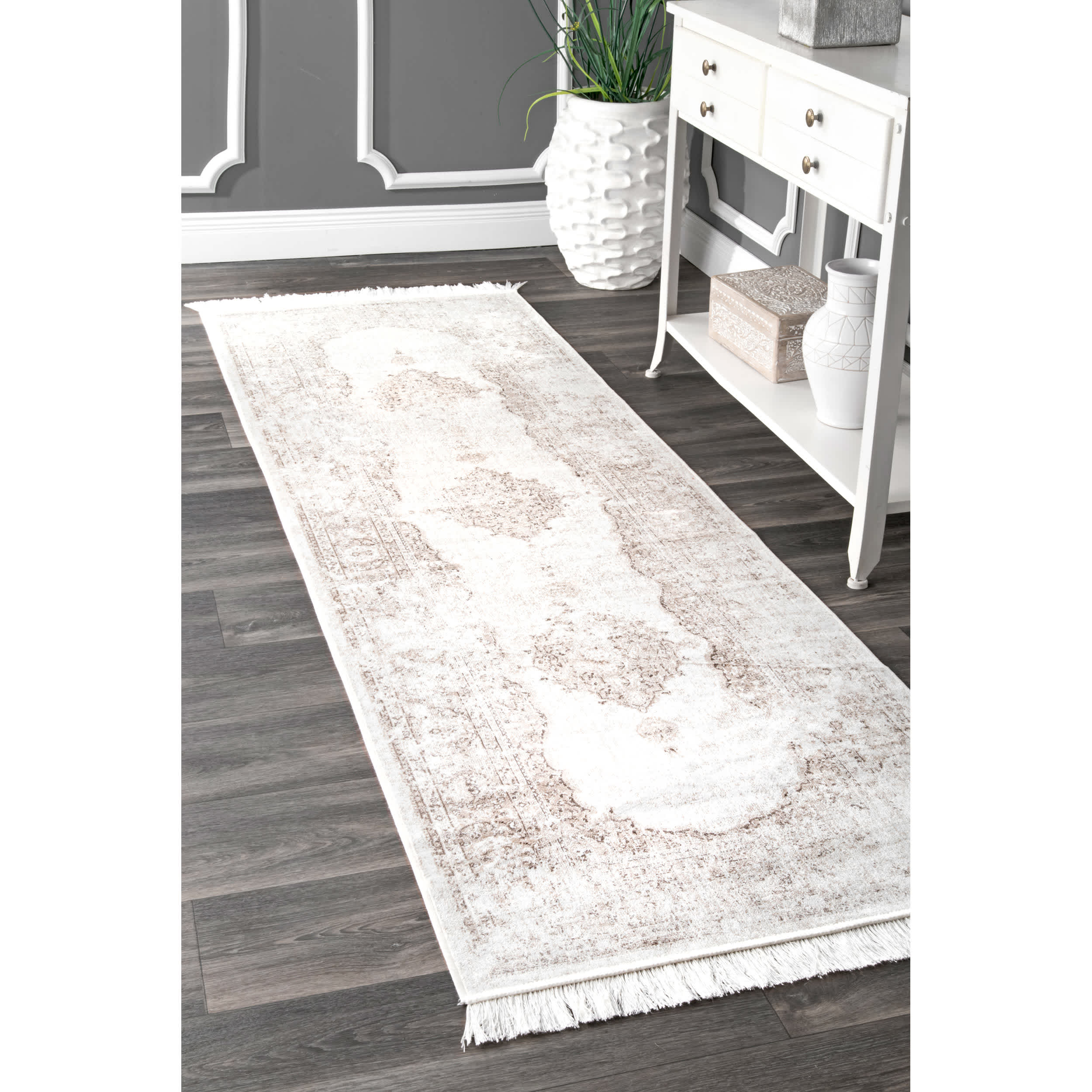 Vintage Medallion Cantrell Fringe Area Rug - Image 5