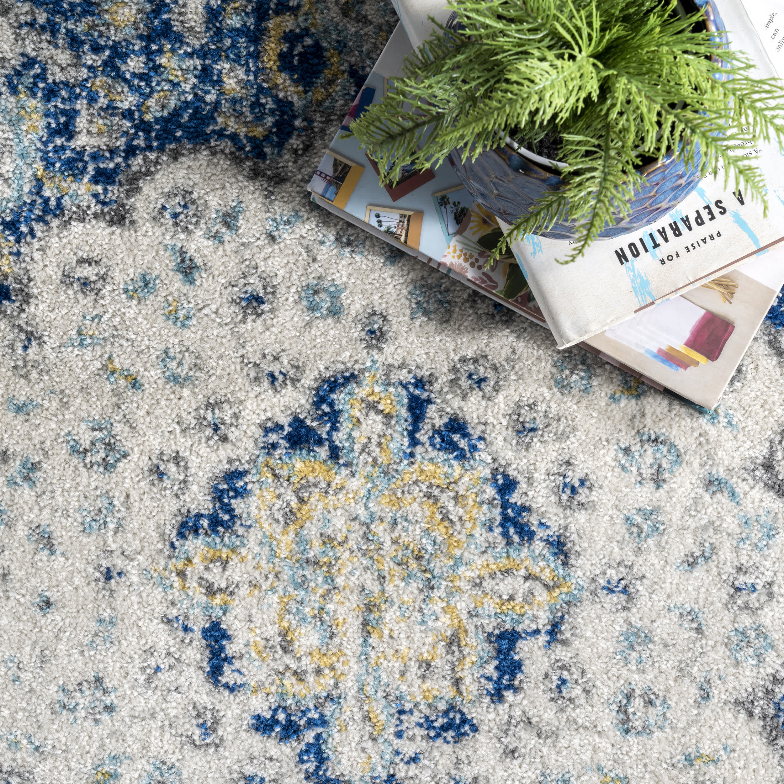 Traditional Medallion Verona Area Rug - Image 6