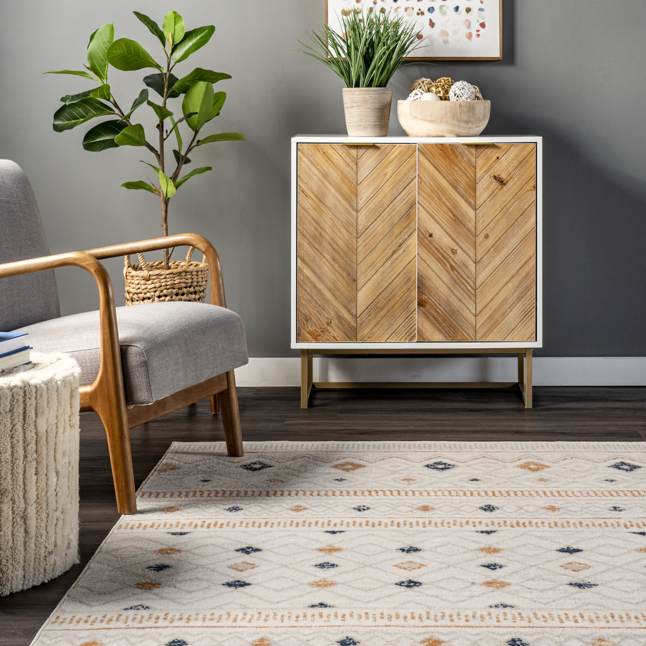 Sevanna Distressed Tribal Trellis Area Rug - Image 8
