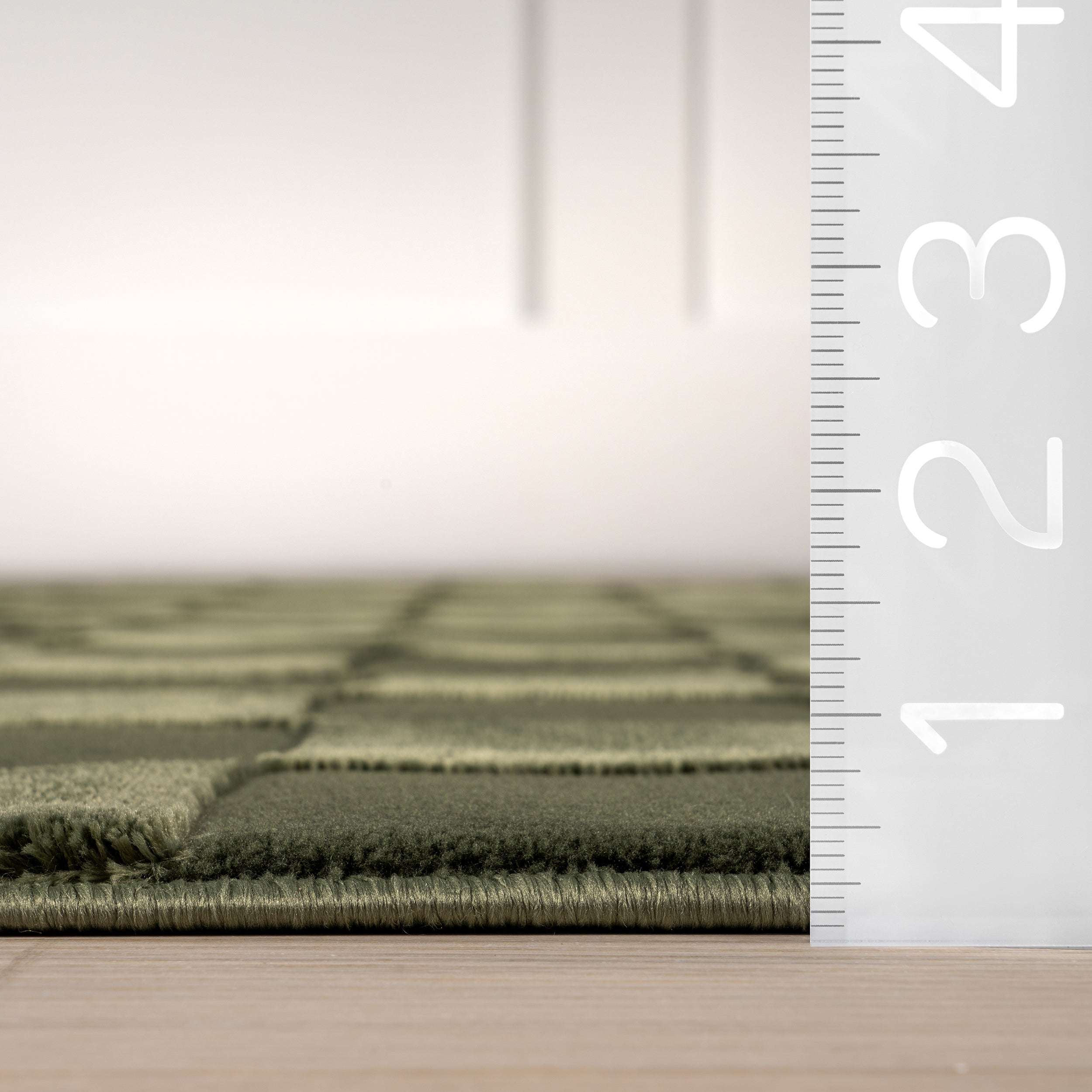 Alaiya Checkered Machine Washable Area Rug - Image 3