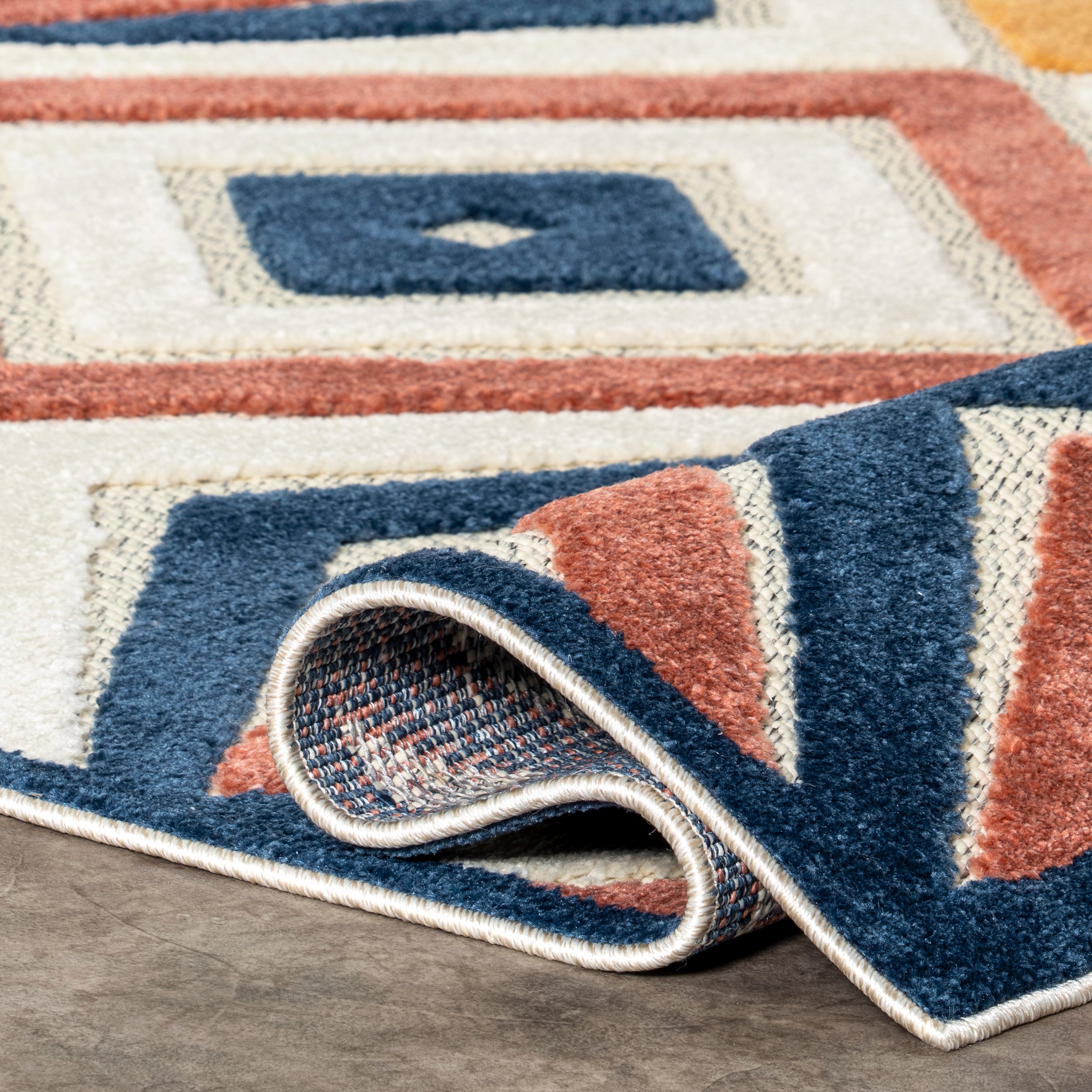 Salena Transitional Diamond Indoor/Outdoor Area Rug - Image 4