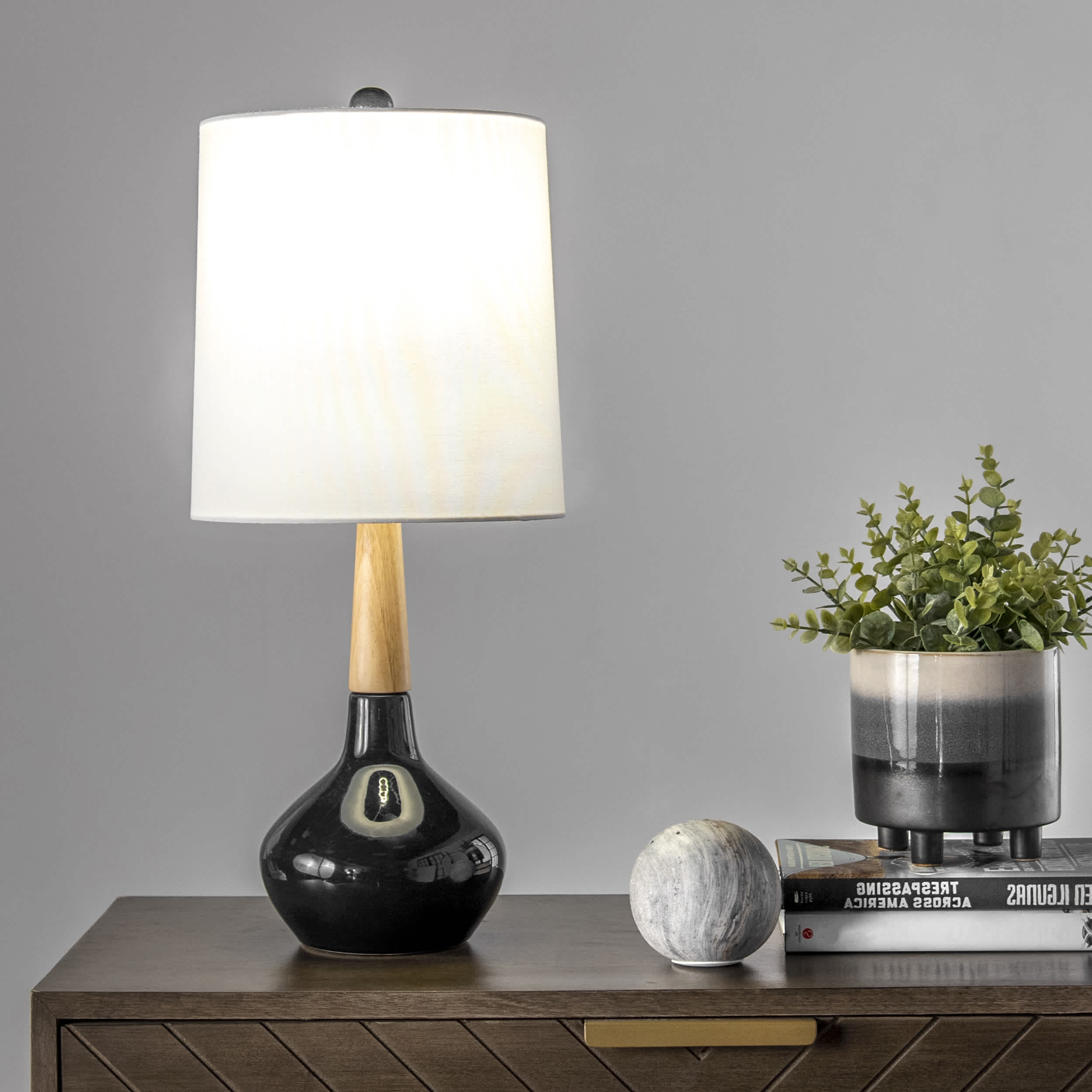 Castine 25 Ceramic Table Lamp - Image 7