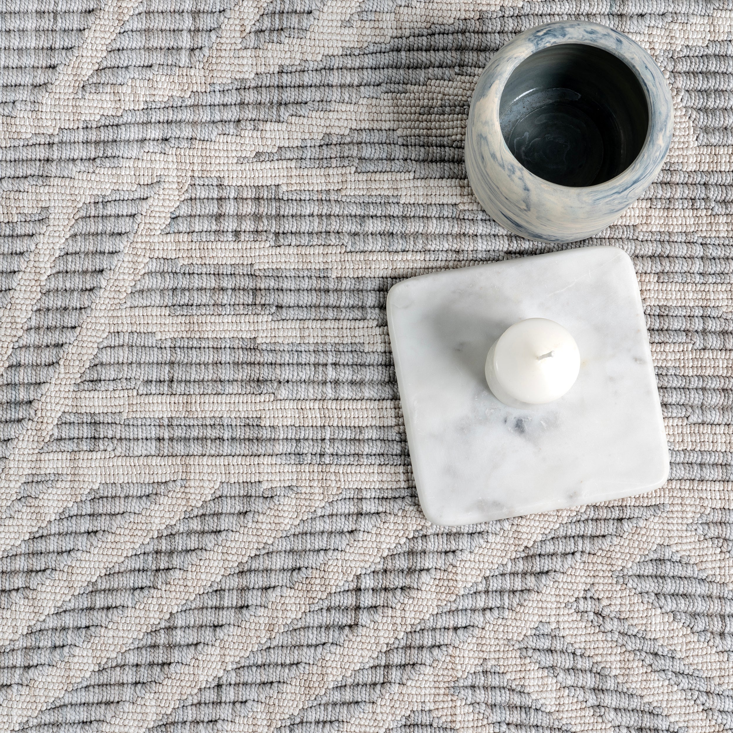 Esmeray Modern Geometric Tasseled Area Rug - Image 6