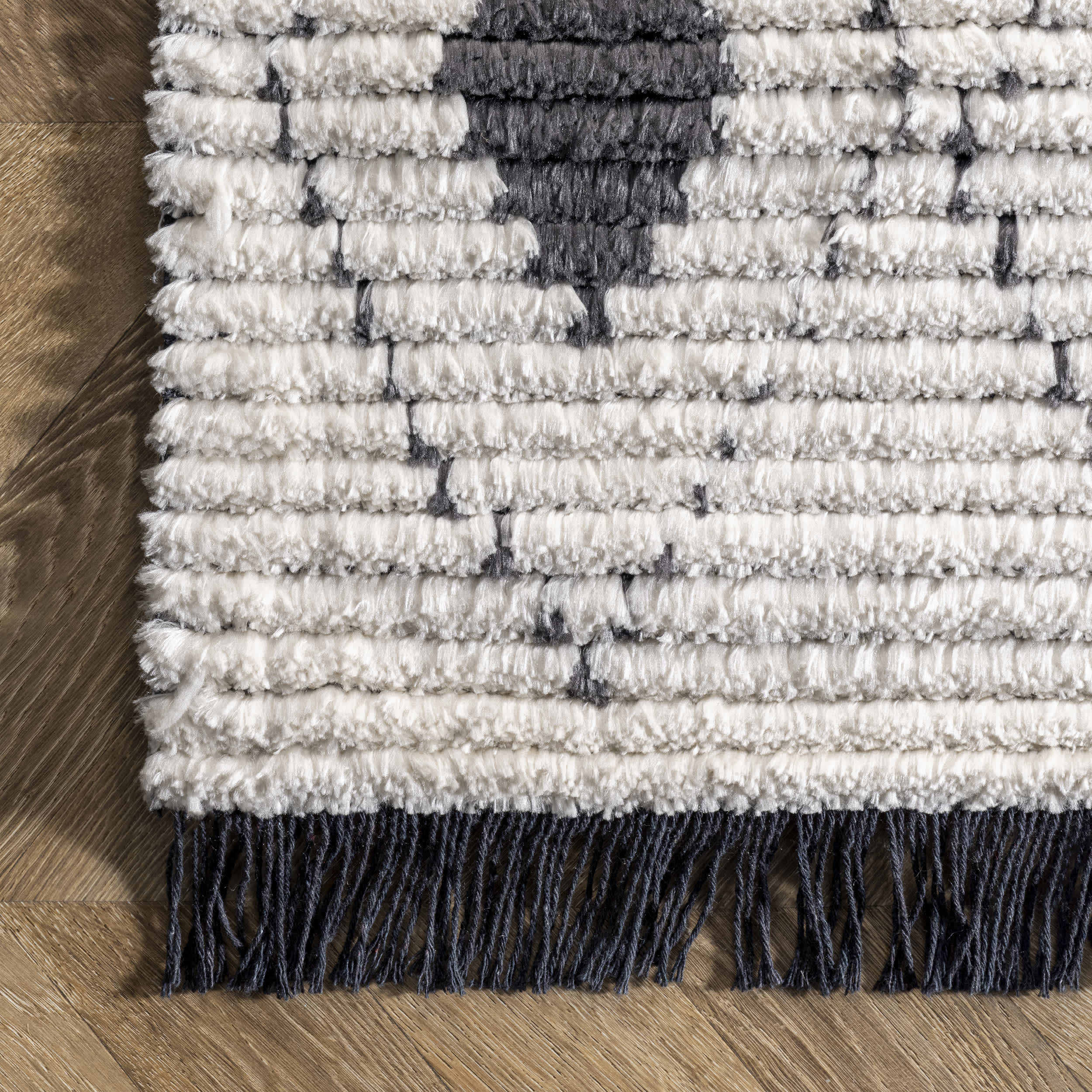 Joanna Diamond Trellis Soft Shag Fringe Area Rug - Image 5