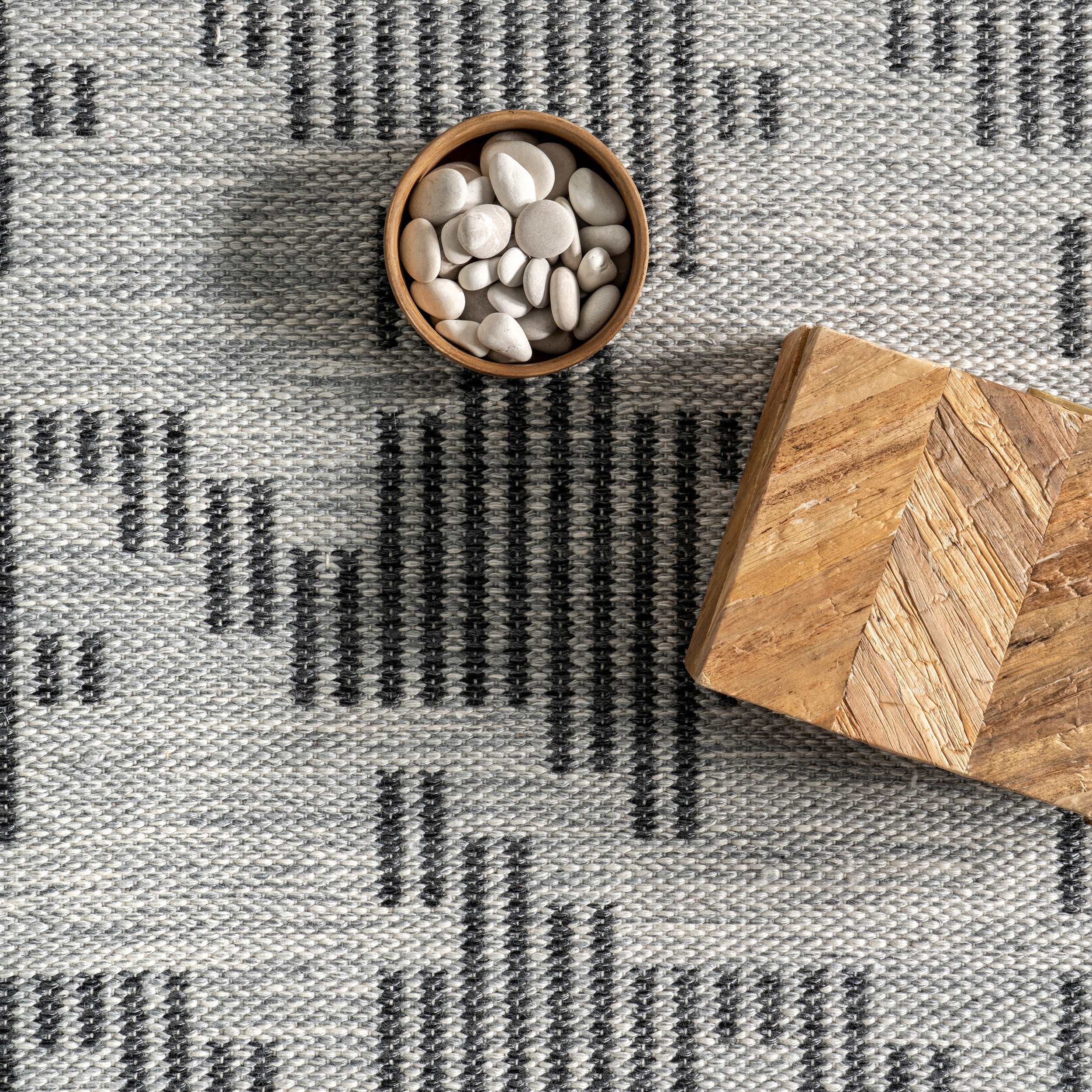 Resi Geometric Striped Indoor/Outdoor Area Rug - Image 6