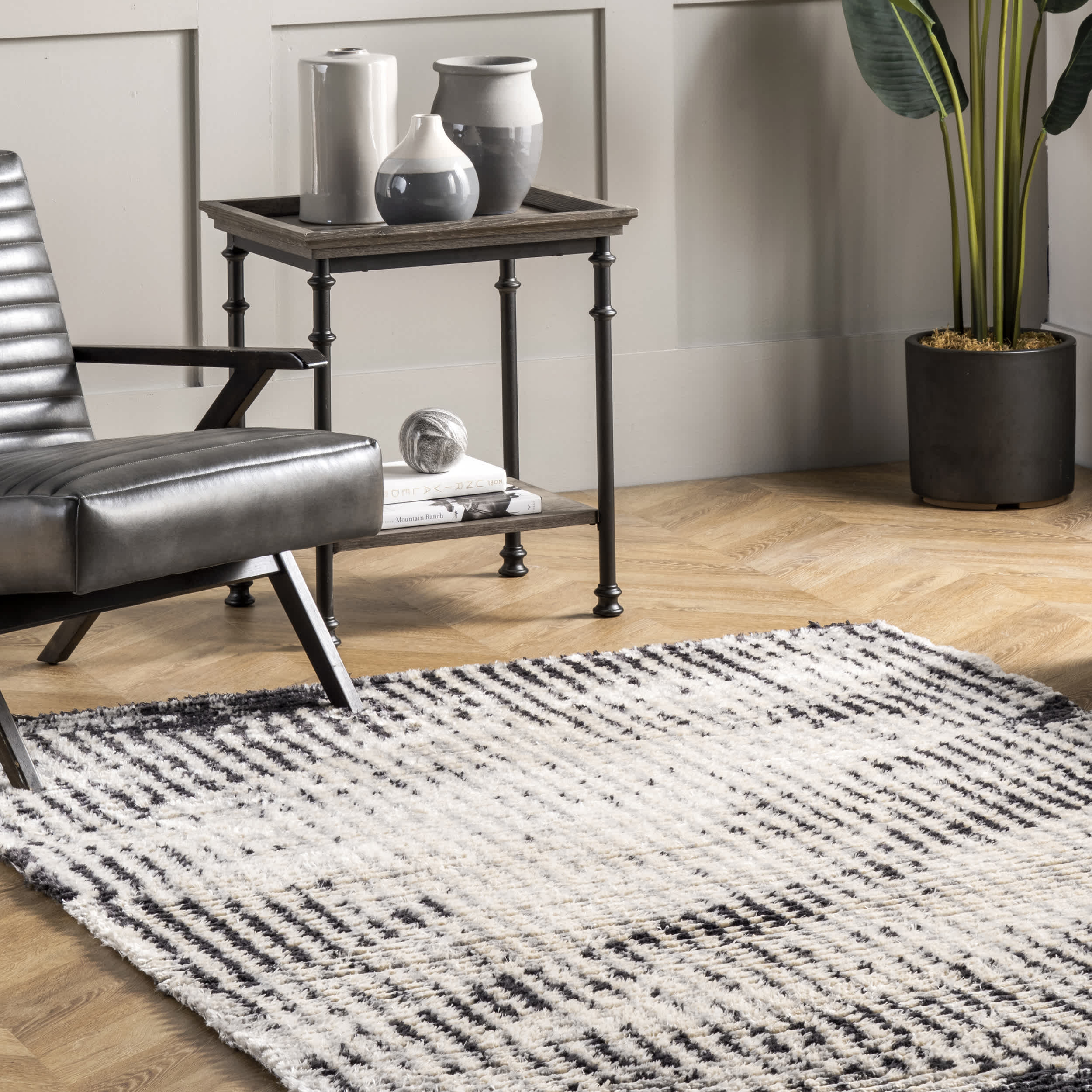 Mandi Soft Shag Abstract Fringe Area Rug - Image 9